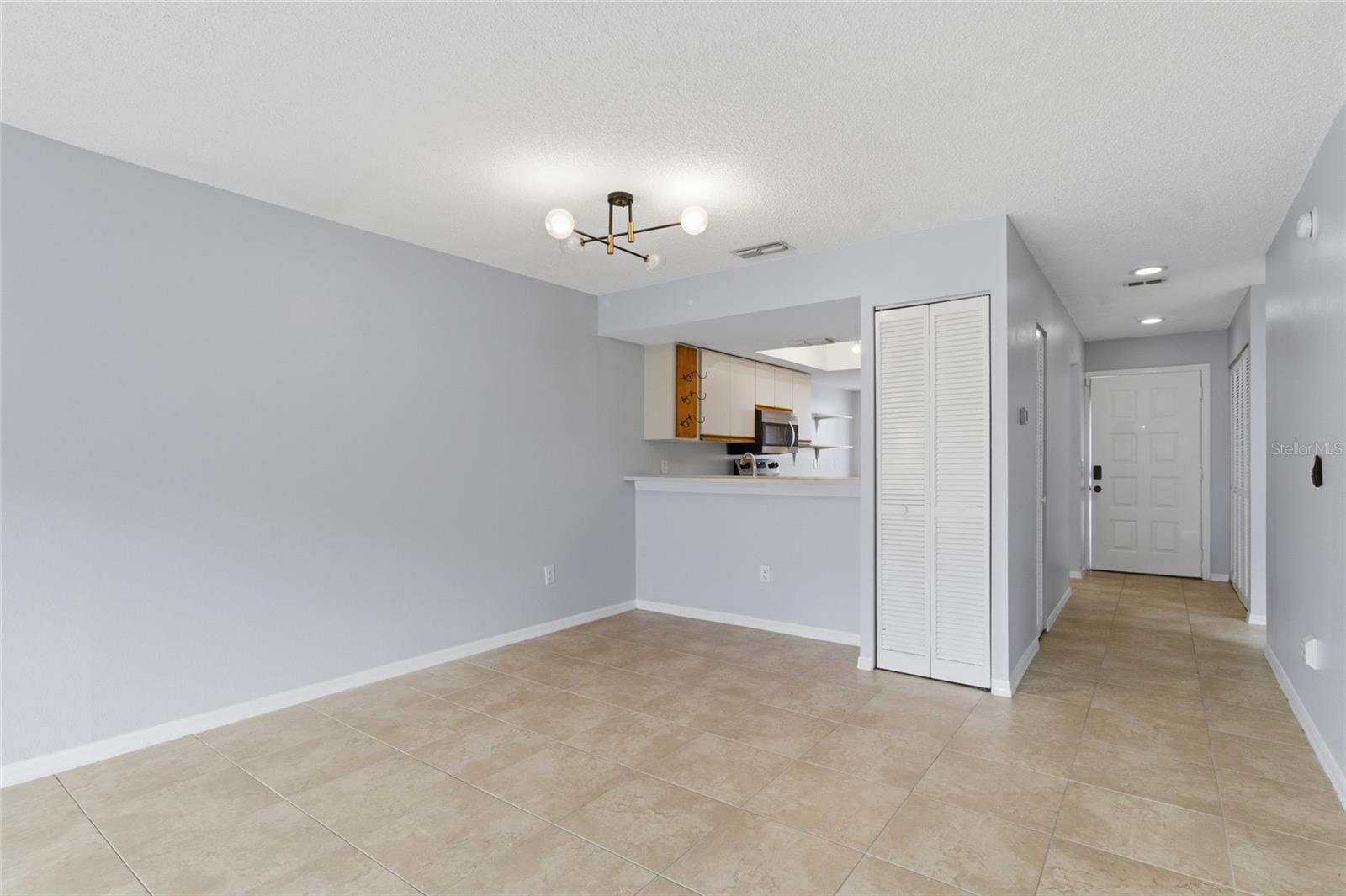 2701 COUNTRYSIDE BLVD #102 — photo 18
