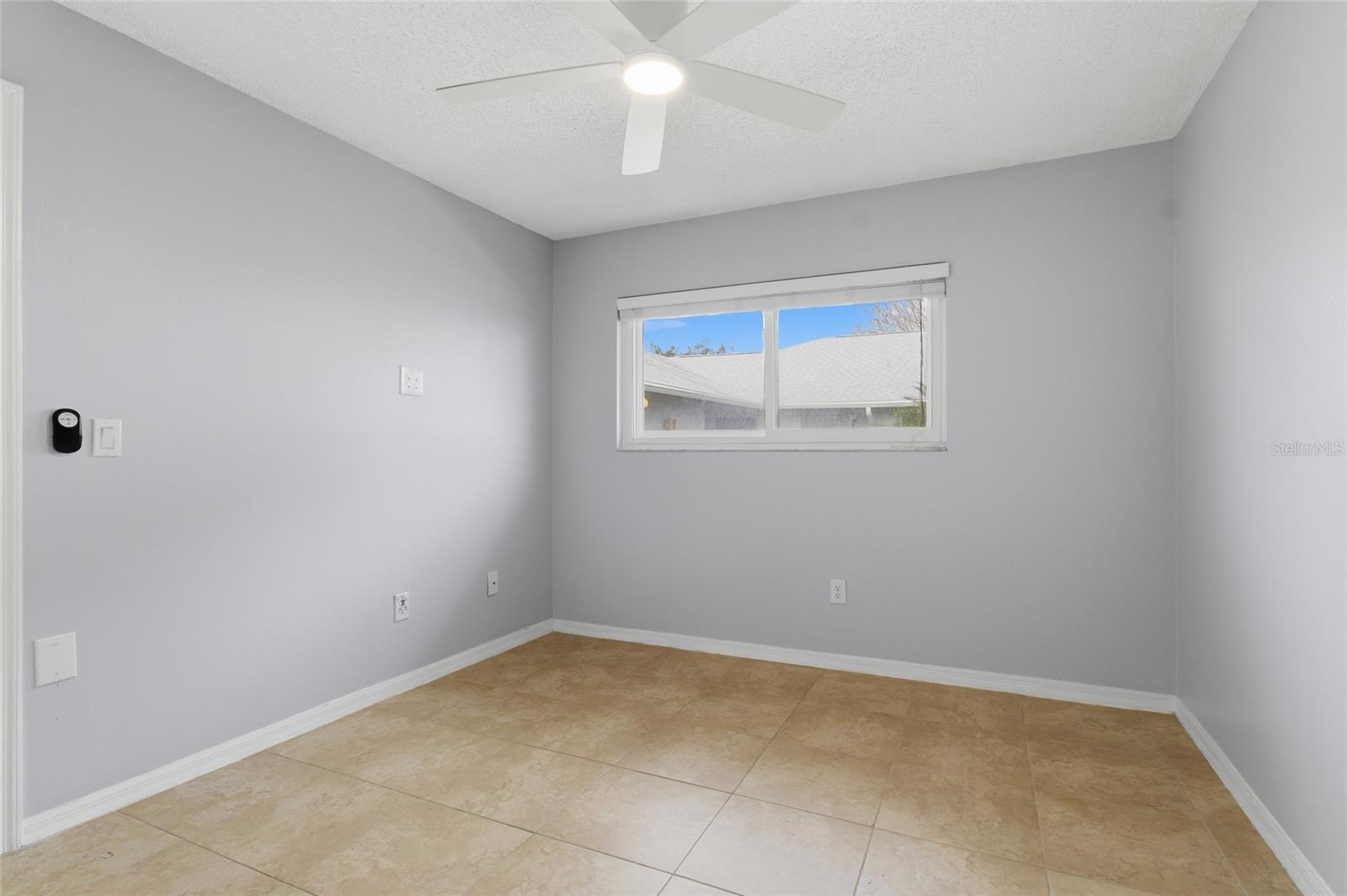 2701 COUNTRYSIDE BLVD #102 — photo 28