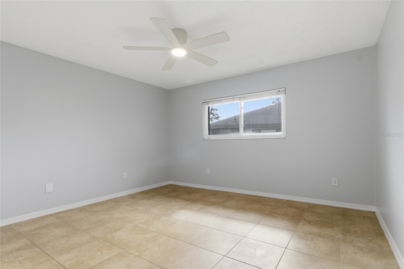 2701 COUNTRYSIDE BLVD #102 — photo 32