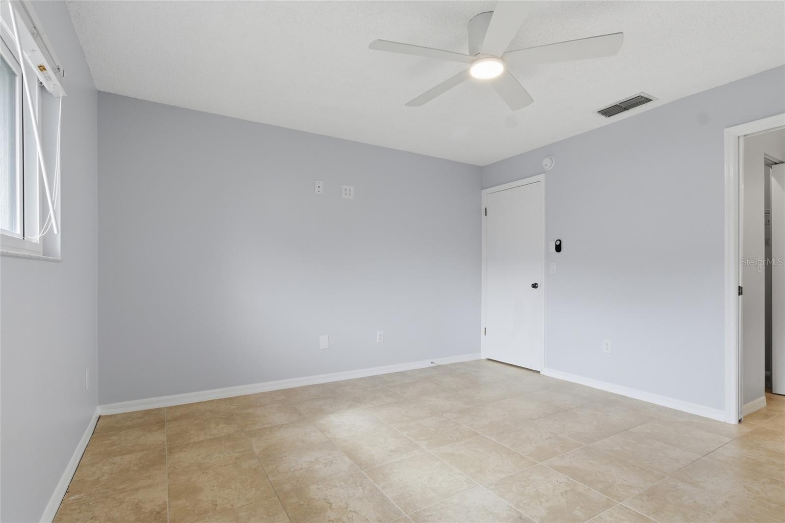 2701 COUNTRYSIDE BLVD #102 — photo 34