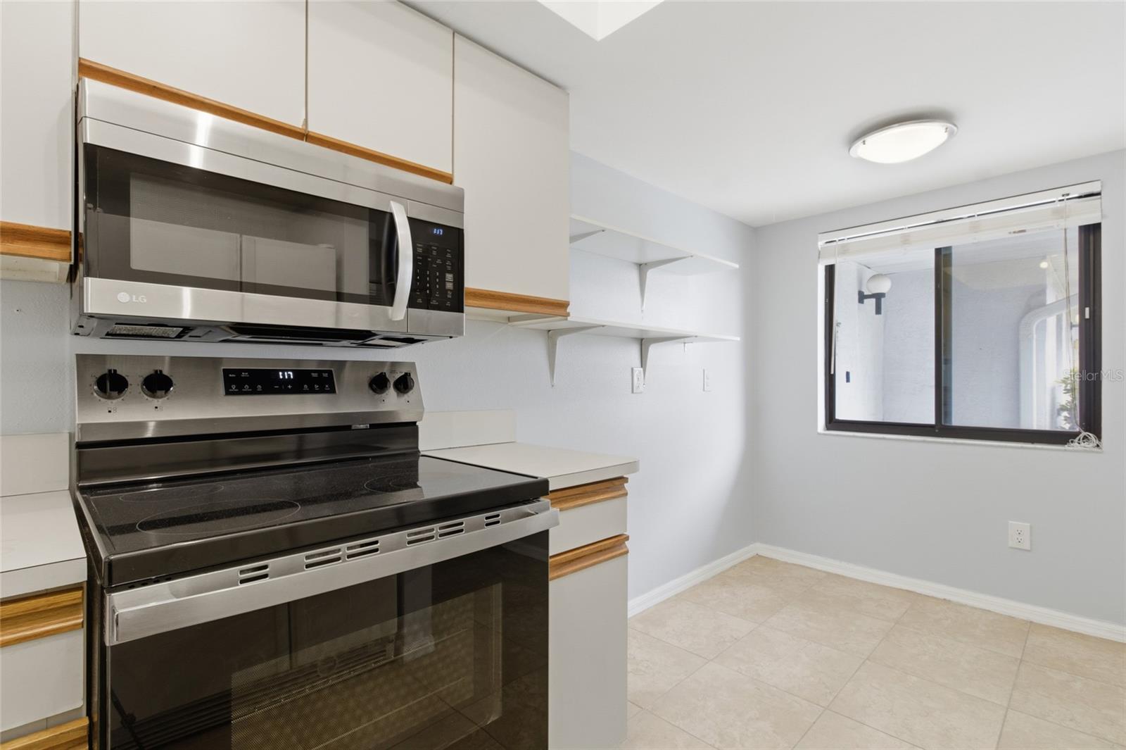 2701 COUNTRYSIDE BLVD #102 — photo 24