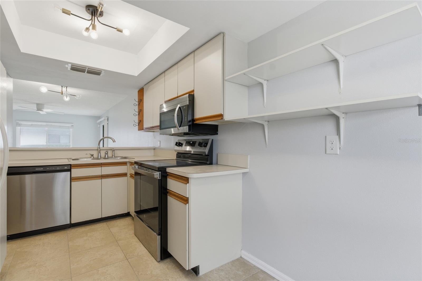 2701 COUNTRYSIDE BLVD #102 — photo 23