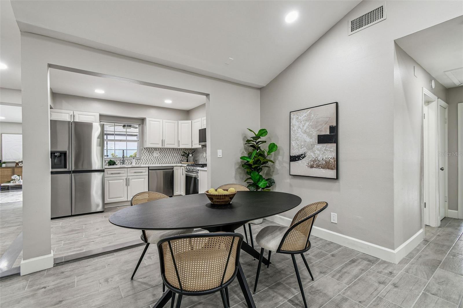 2 S TREASURE DR — photo 14