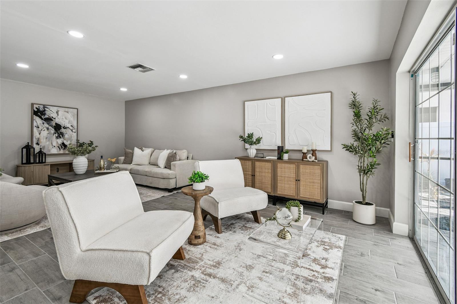 2 S TREASURE DR — photo 26