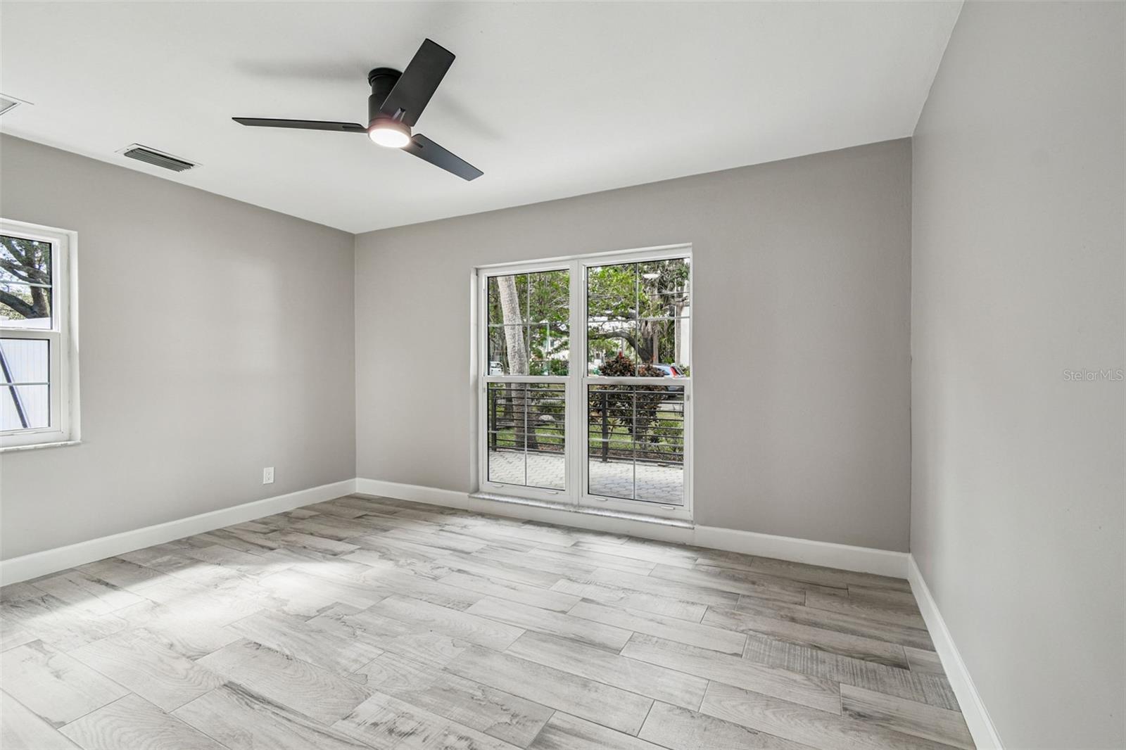 2 S TREASURE DR — photo 35