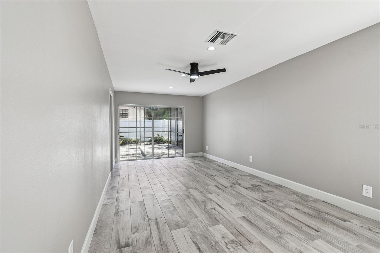 2 S TREASURE DR — photo 36