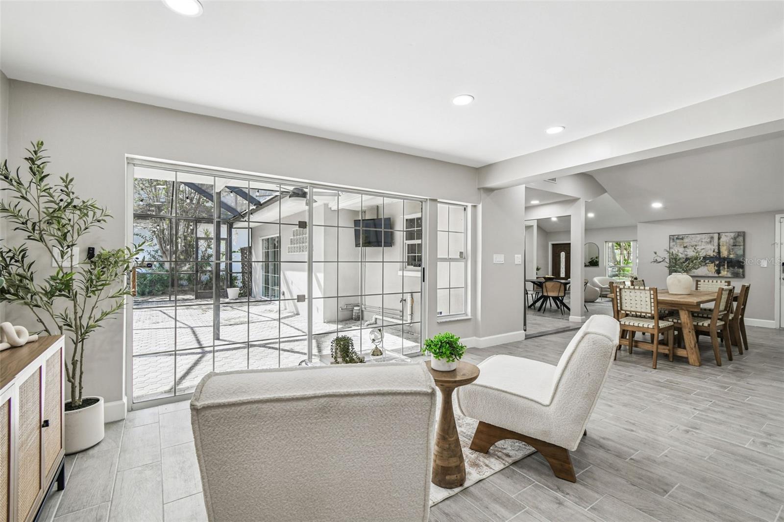 2 S TREASURE DR — photo 27