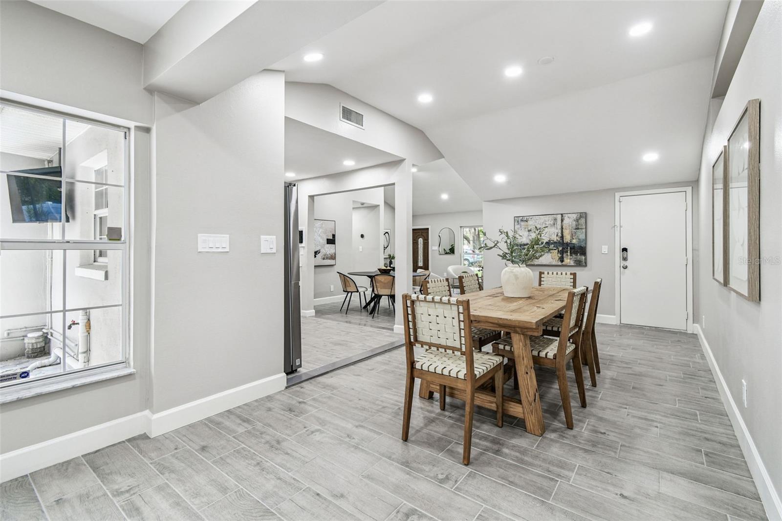 2 S TREASURE DR — photo 18