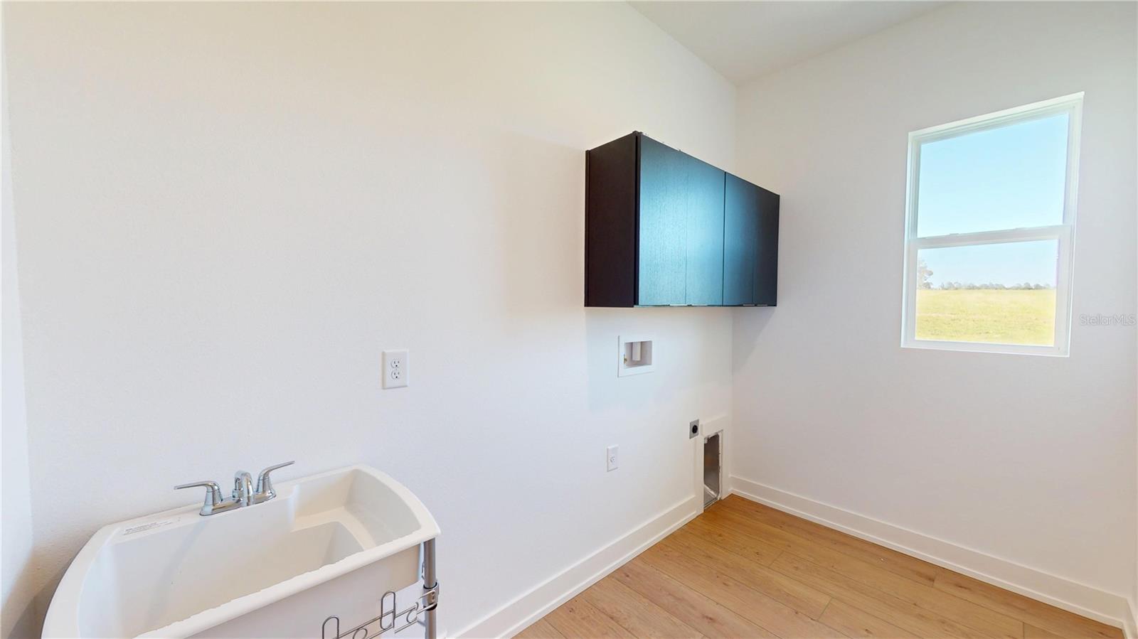 35588 FARMVIEW RD — photo 43