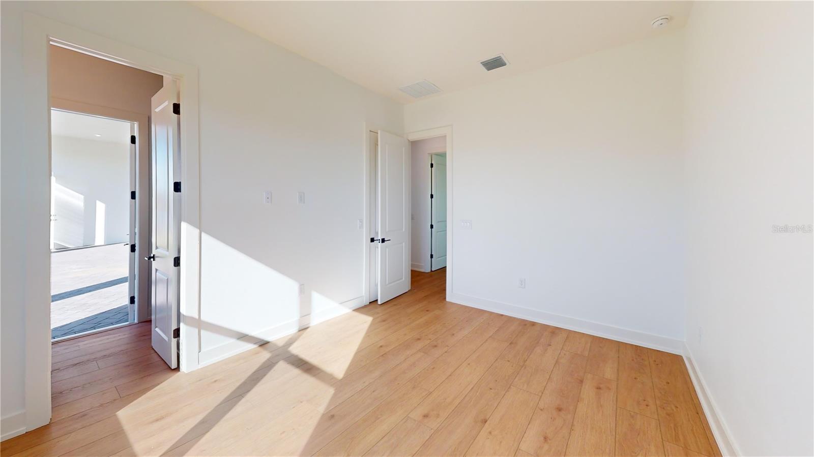 35588 FARMVIEW RD — photo 33