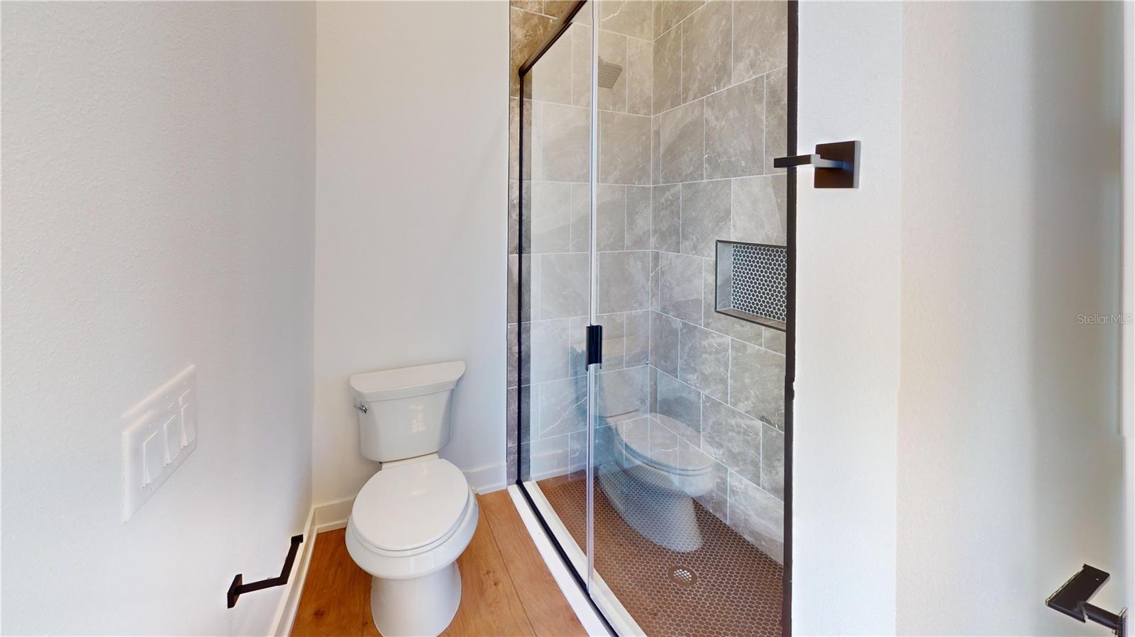 35588 FARMVIEW RD — photo 36