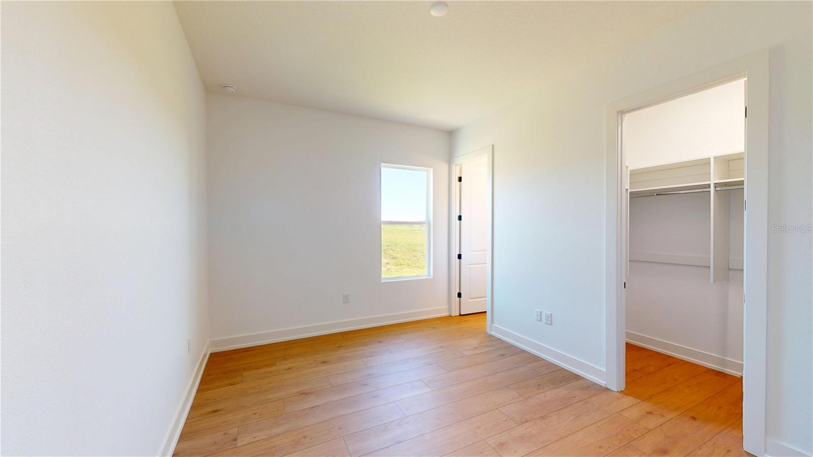 35588 FARMVIEW RD — photo 37