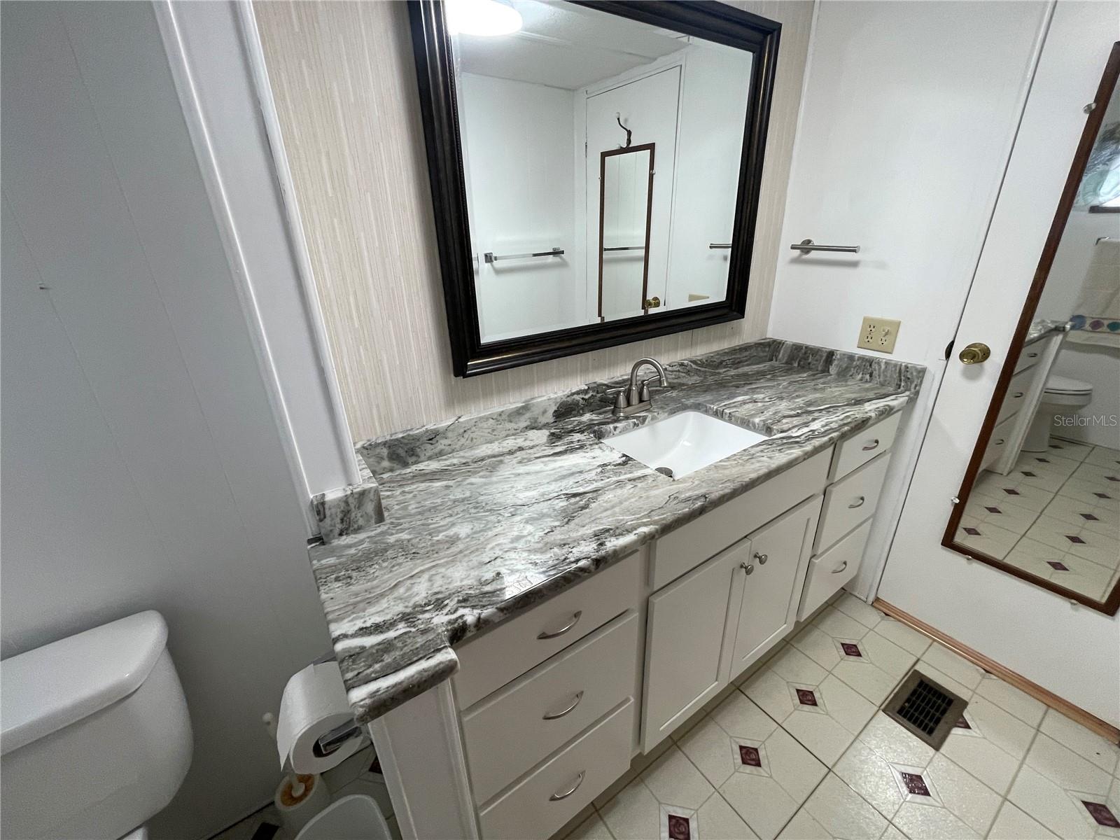 504 49TH C AVENUE DR E — photo 23