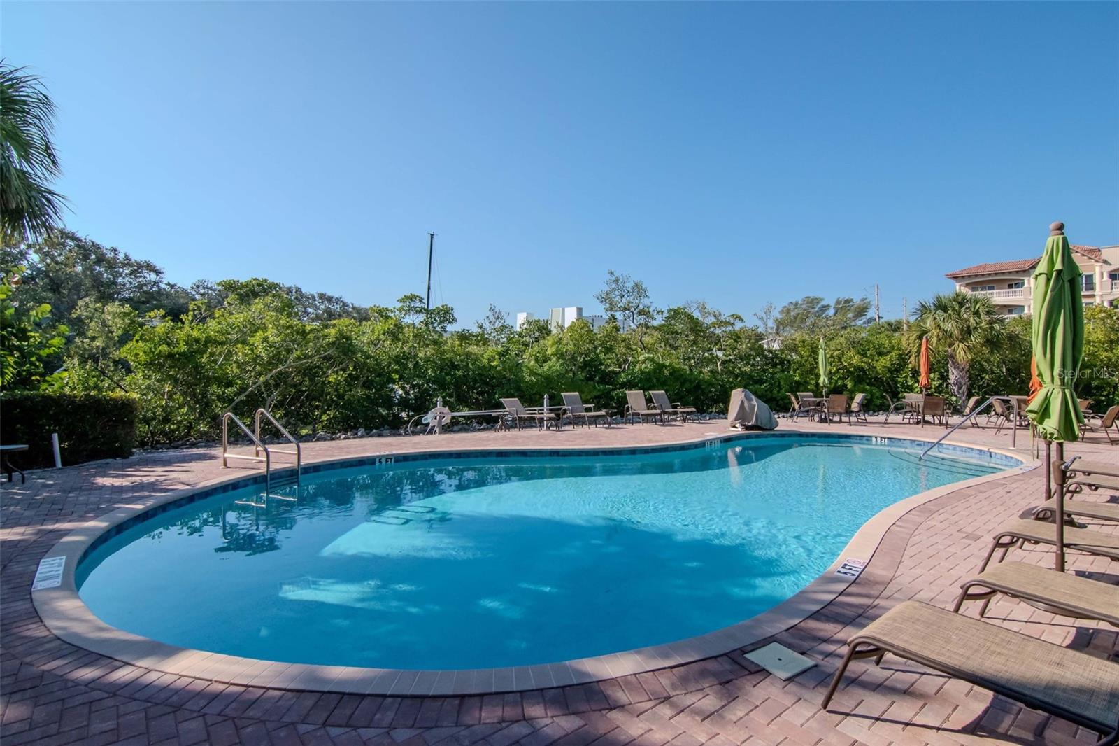 196 HAVEN BEACH DR — photo 50