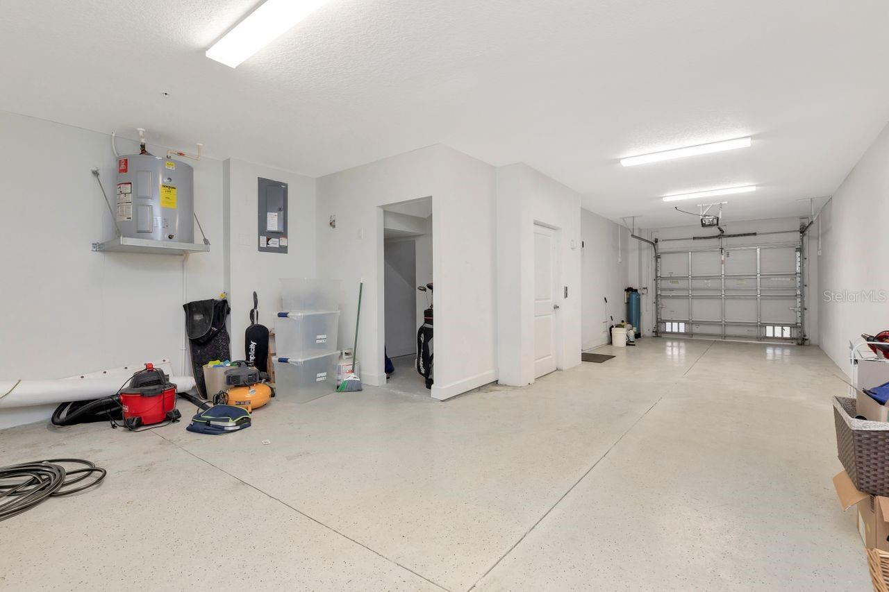 196 HAVEN BEACH DR — photo 9