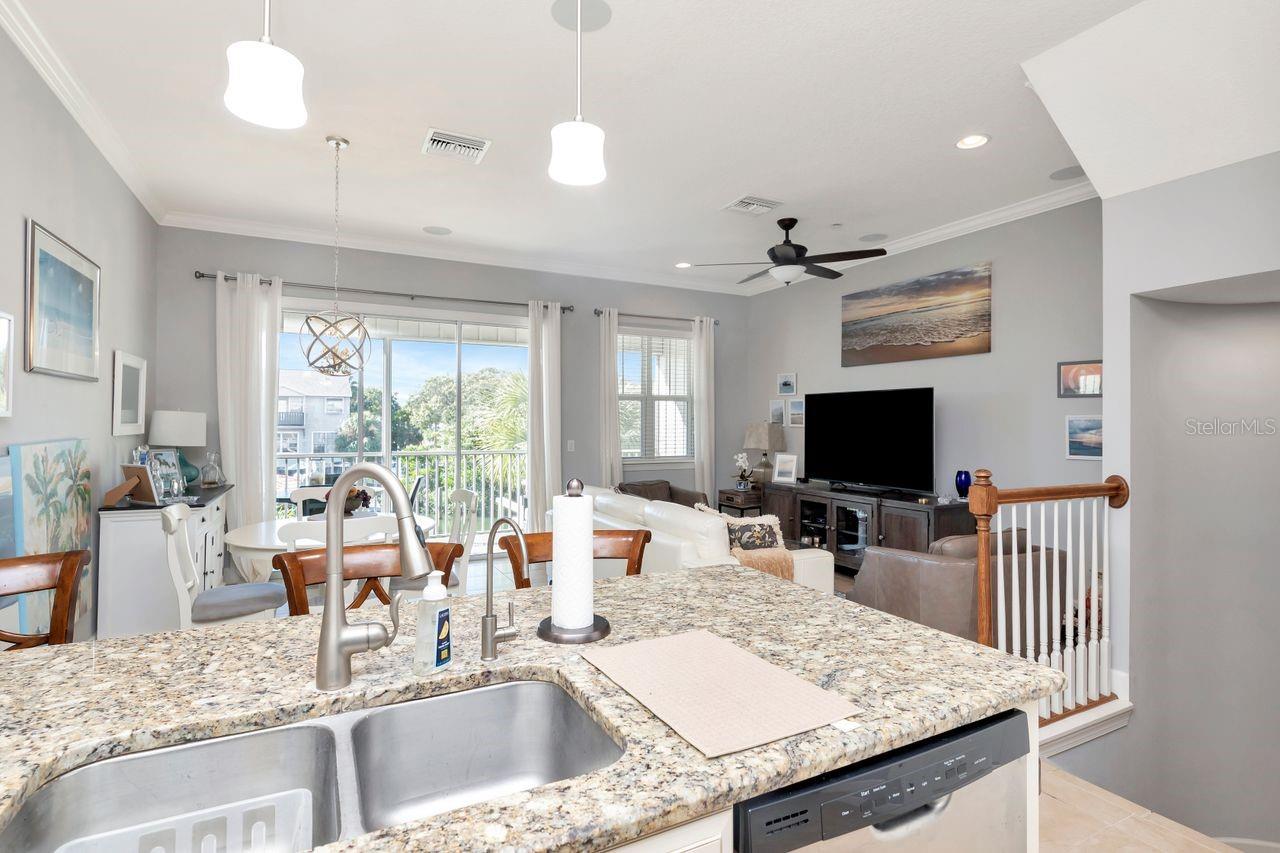 196 HAVEN BEACH DR — photo 11