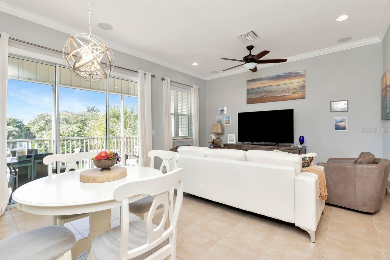 196 HAVEN BEACH DR — photo 15