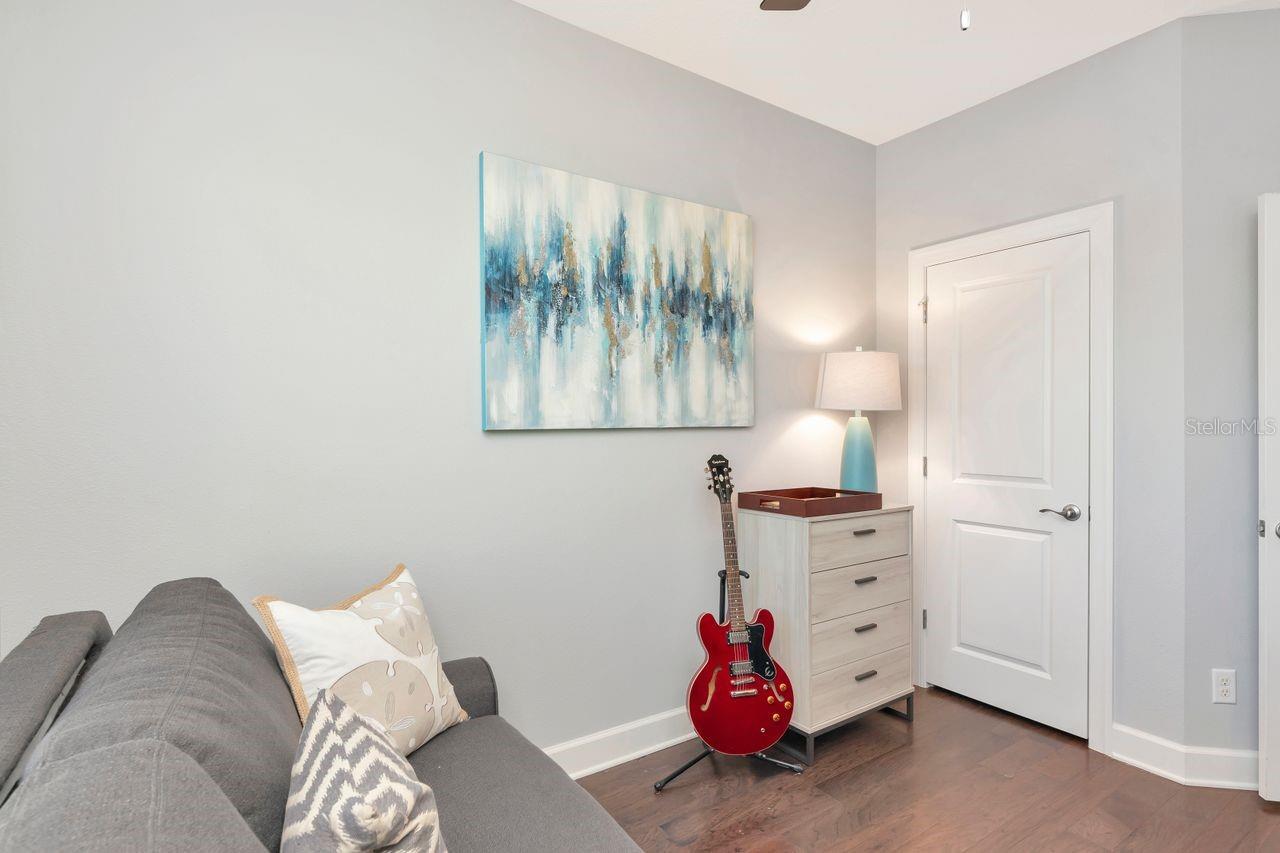 196 HAVEN BEACH DR — photo 38