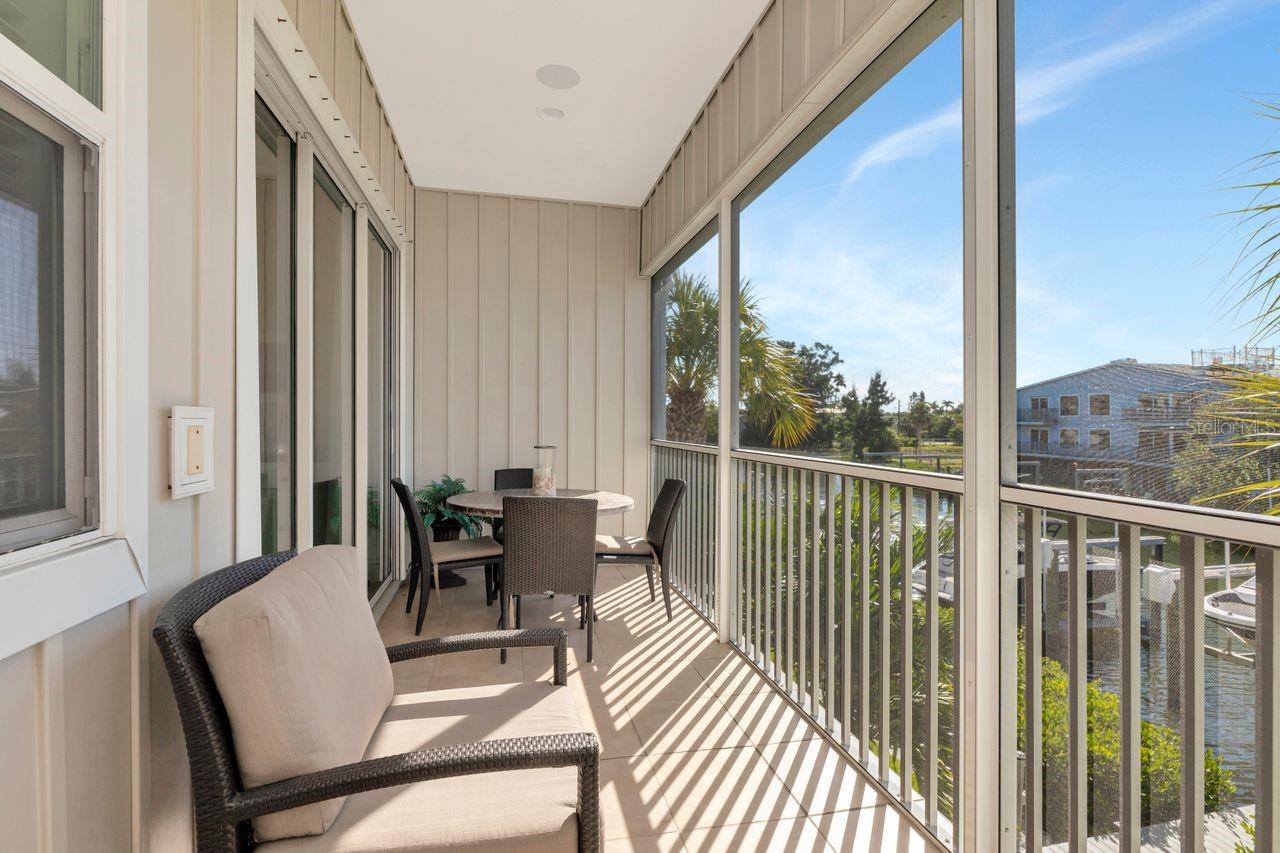 196 HAVEN BEACH DR — photo 25