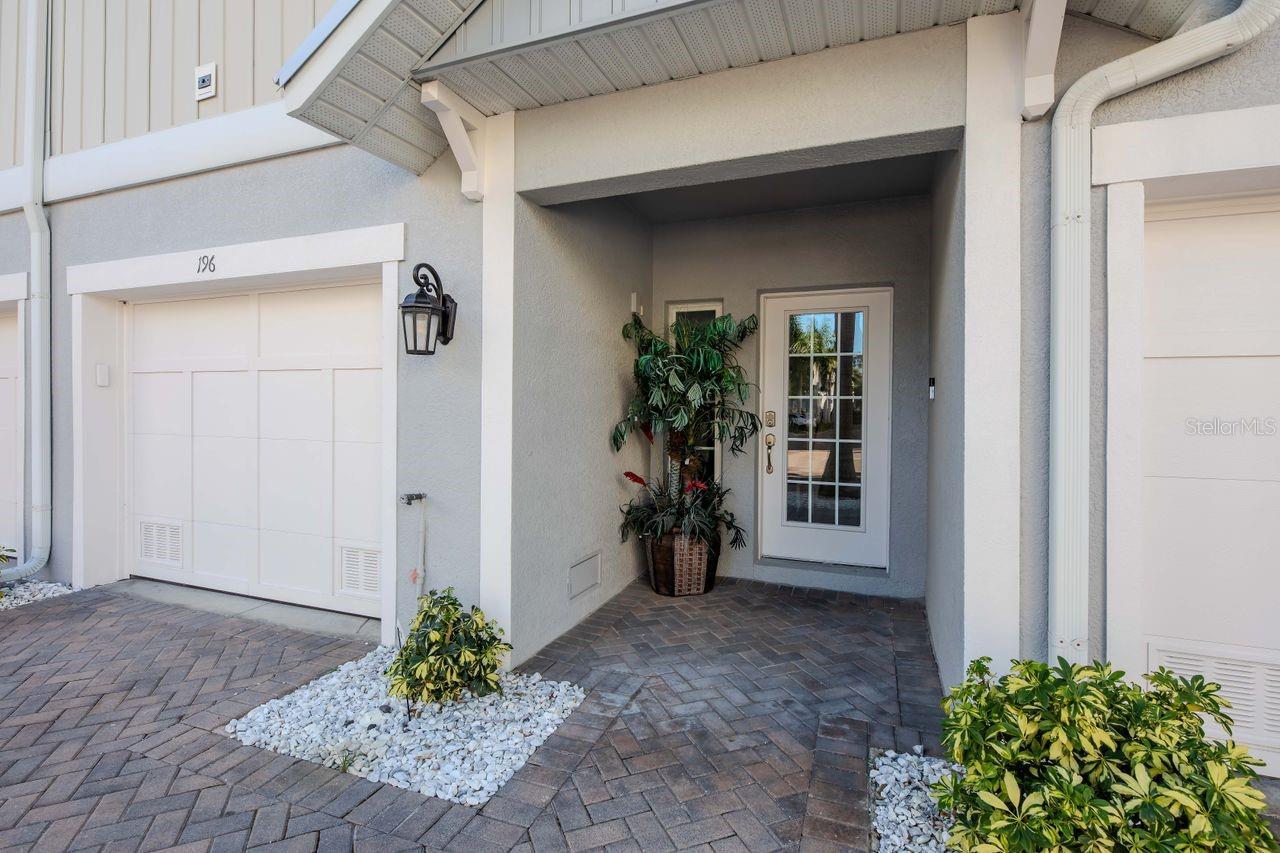 196 HAVEN BEACH DR — photo 4