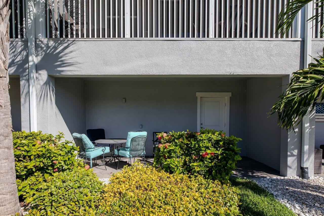 196 HAVEN BEACH DR — photo 40