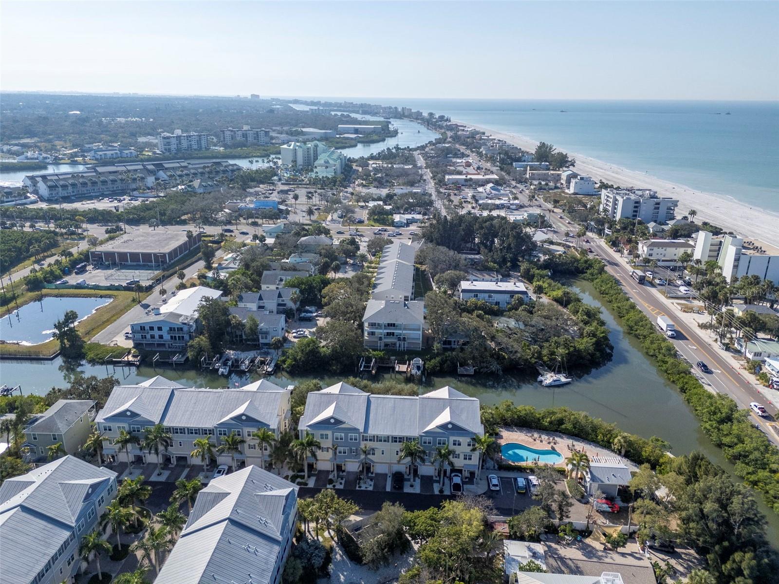 196 HAVEN BEACH DR — photo 79