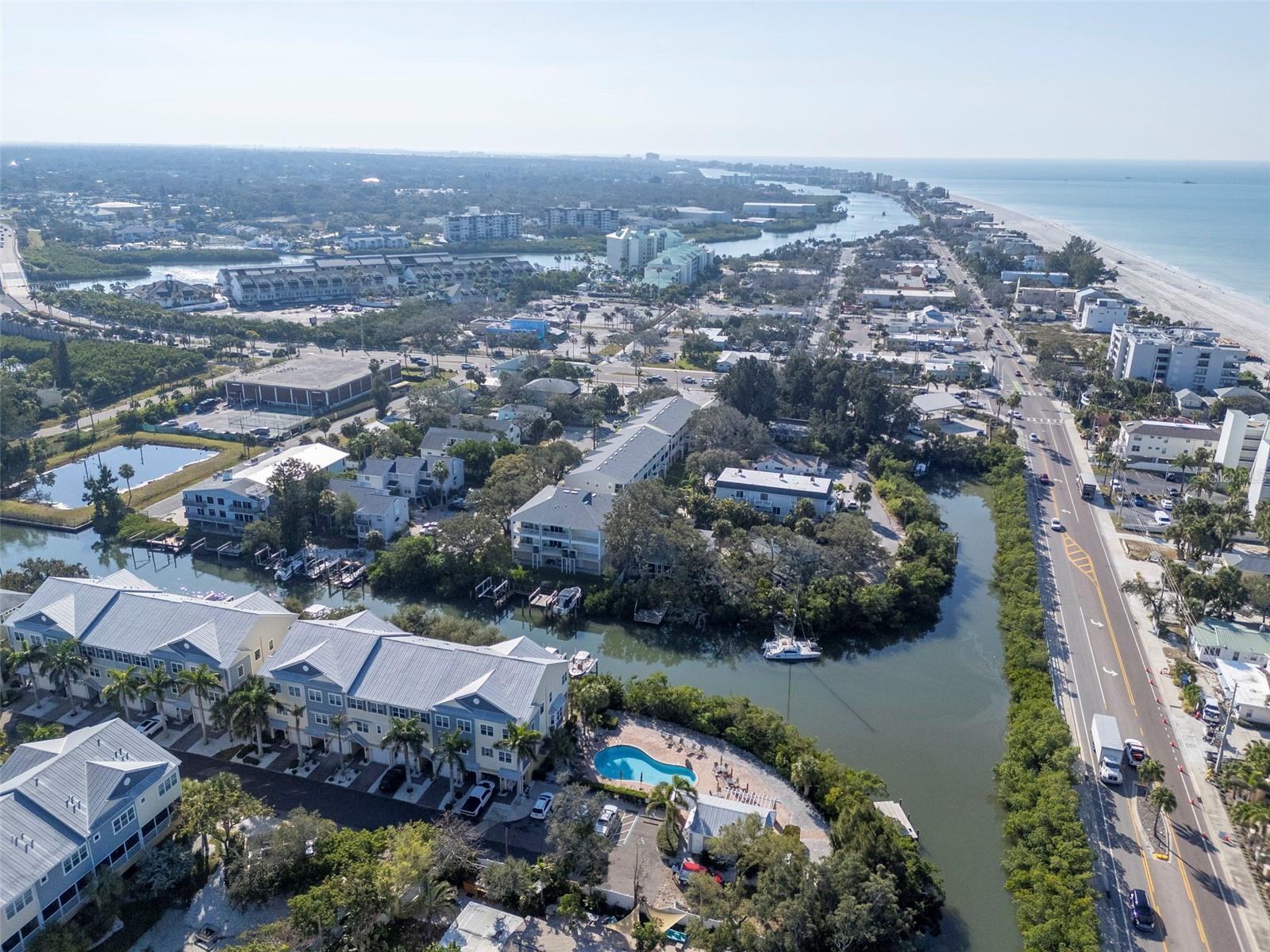 196 HAVEN BEACH DR — photo 78
