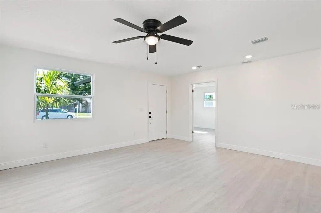 2722 14TH AVE S — photo 8