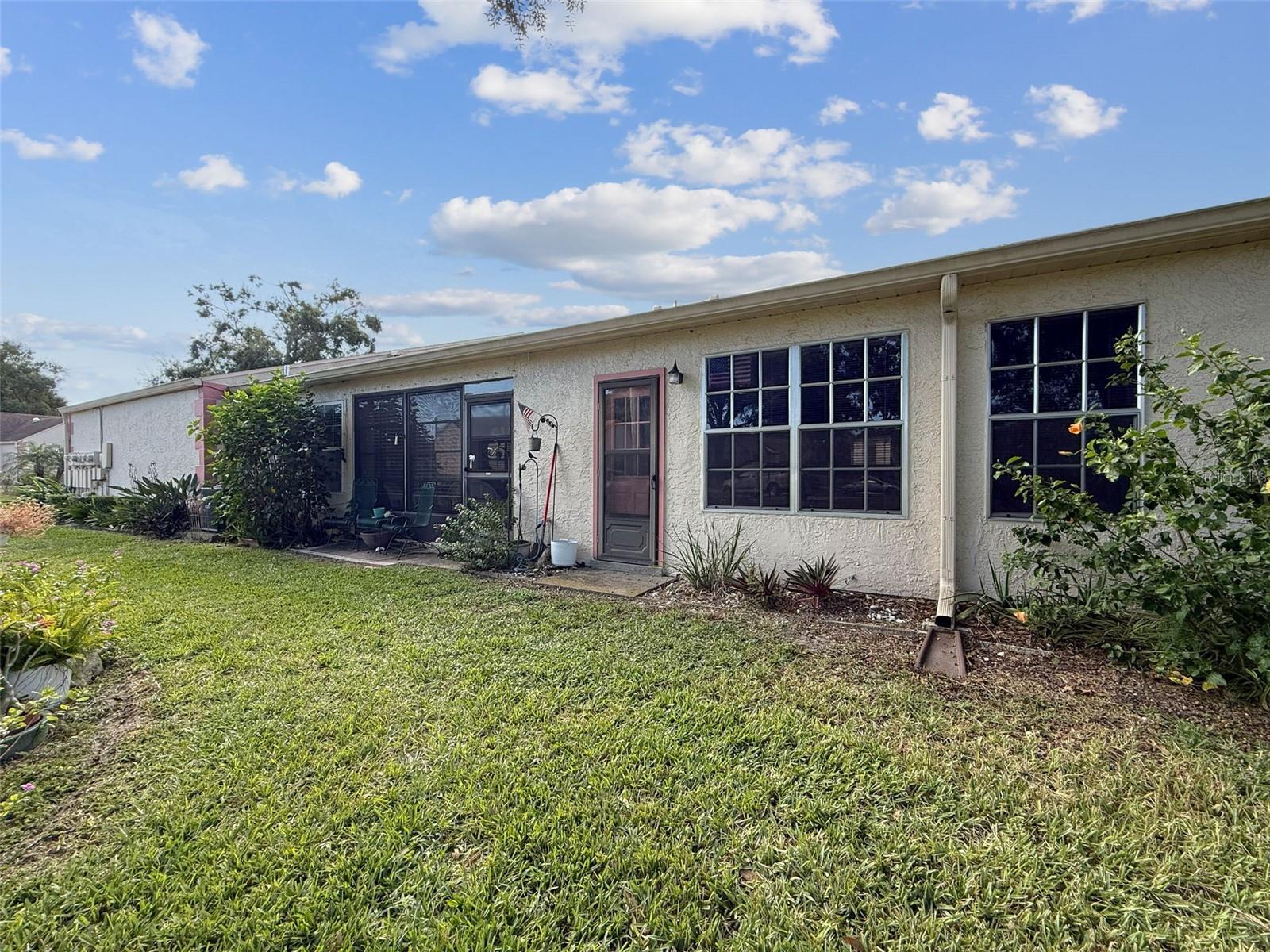 11403 VERSAILLES LN #E — photo 48