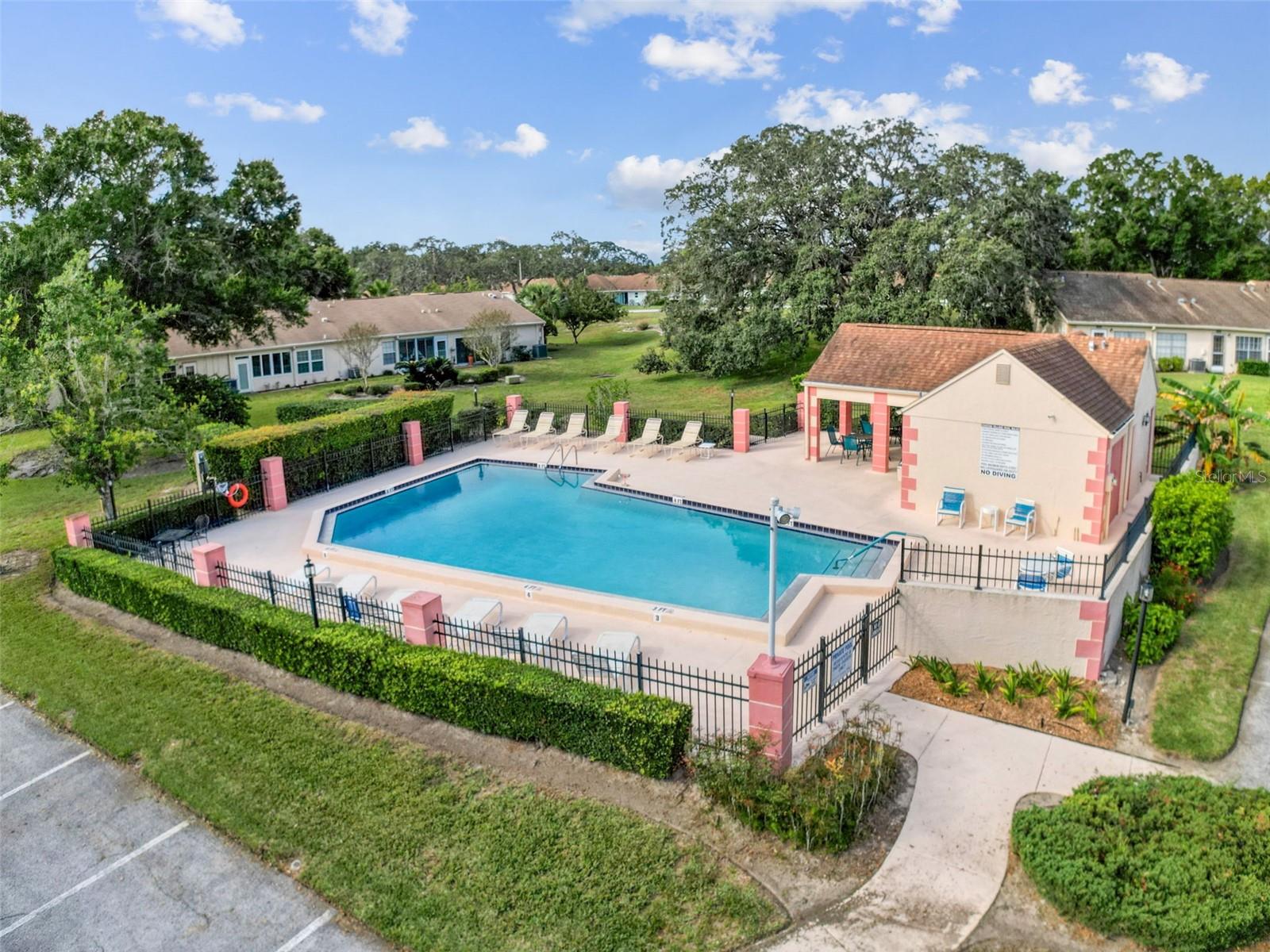 11403 VERSAILLES LN #E — photo 17