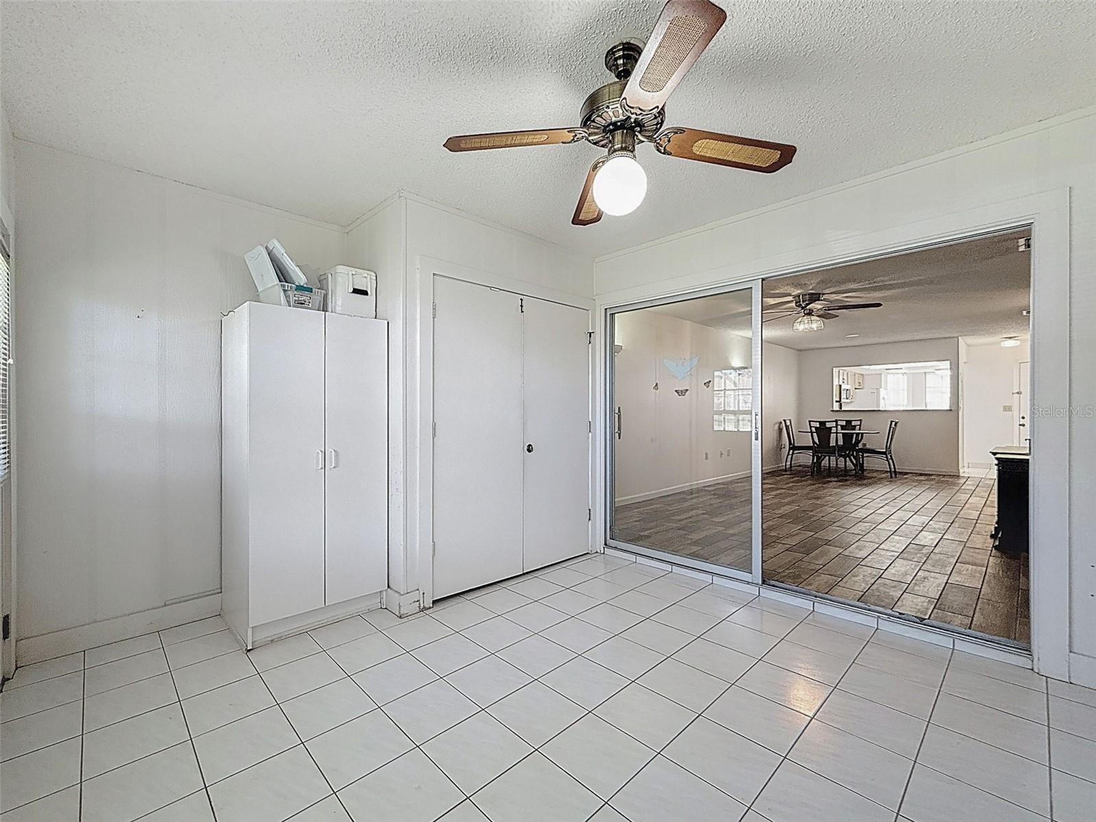 11403 VERSAILLES LN #E — photo 43