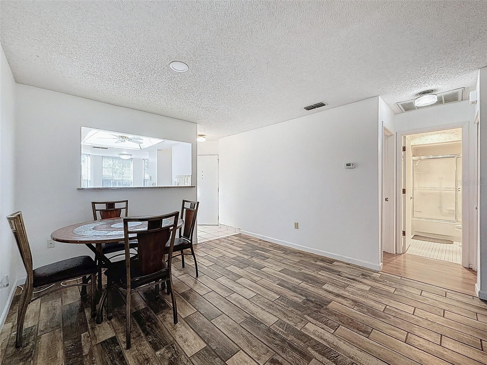11403 VERSAILLES LN #E — photo 20