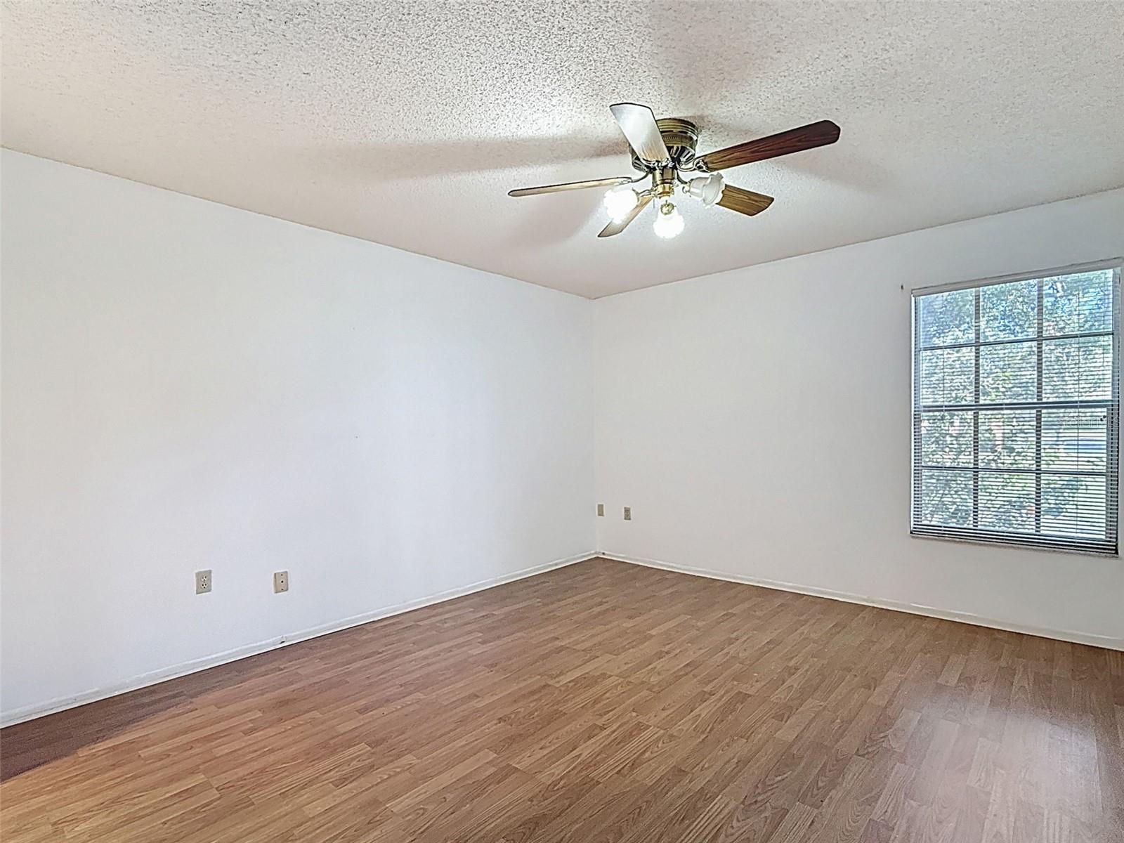 11403 VERSAILLES LN #E — photo 40