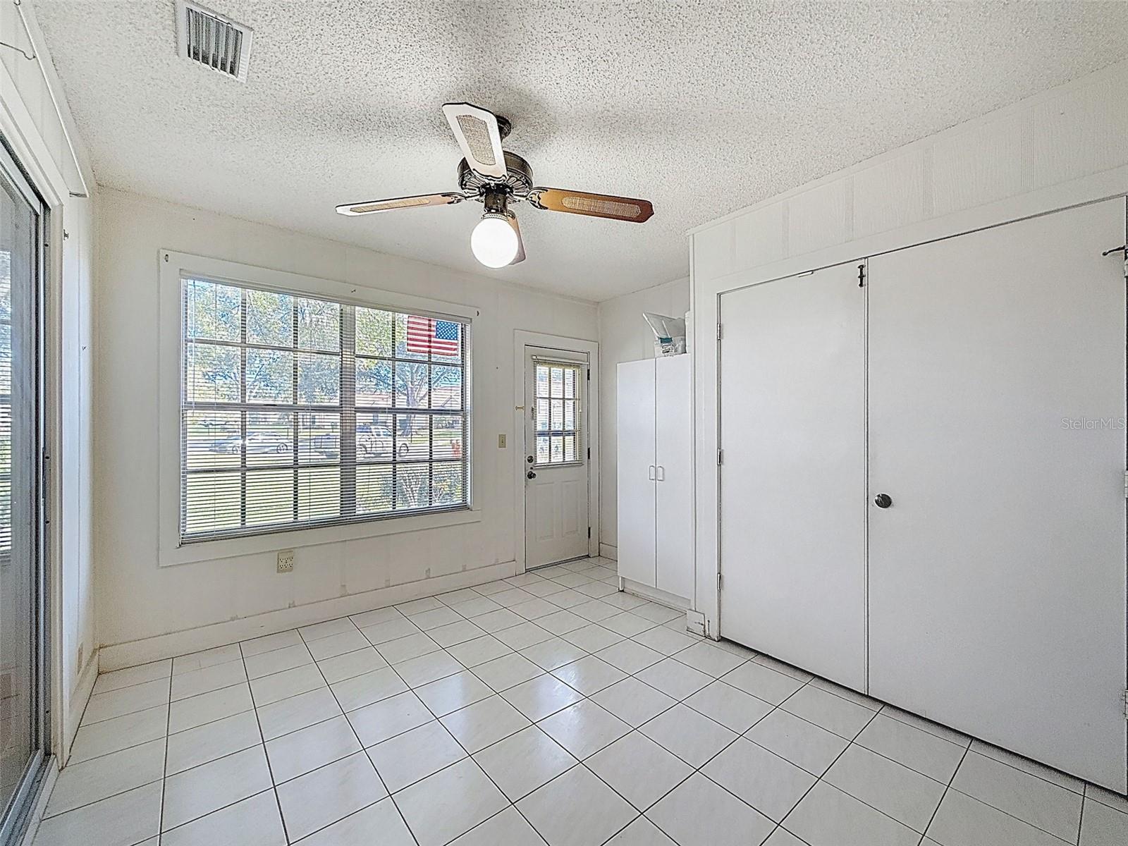 11403 VERSAILLES LN #E — photo 31