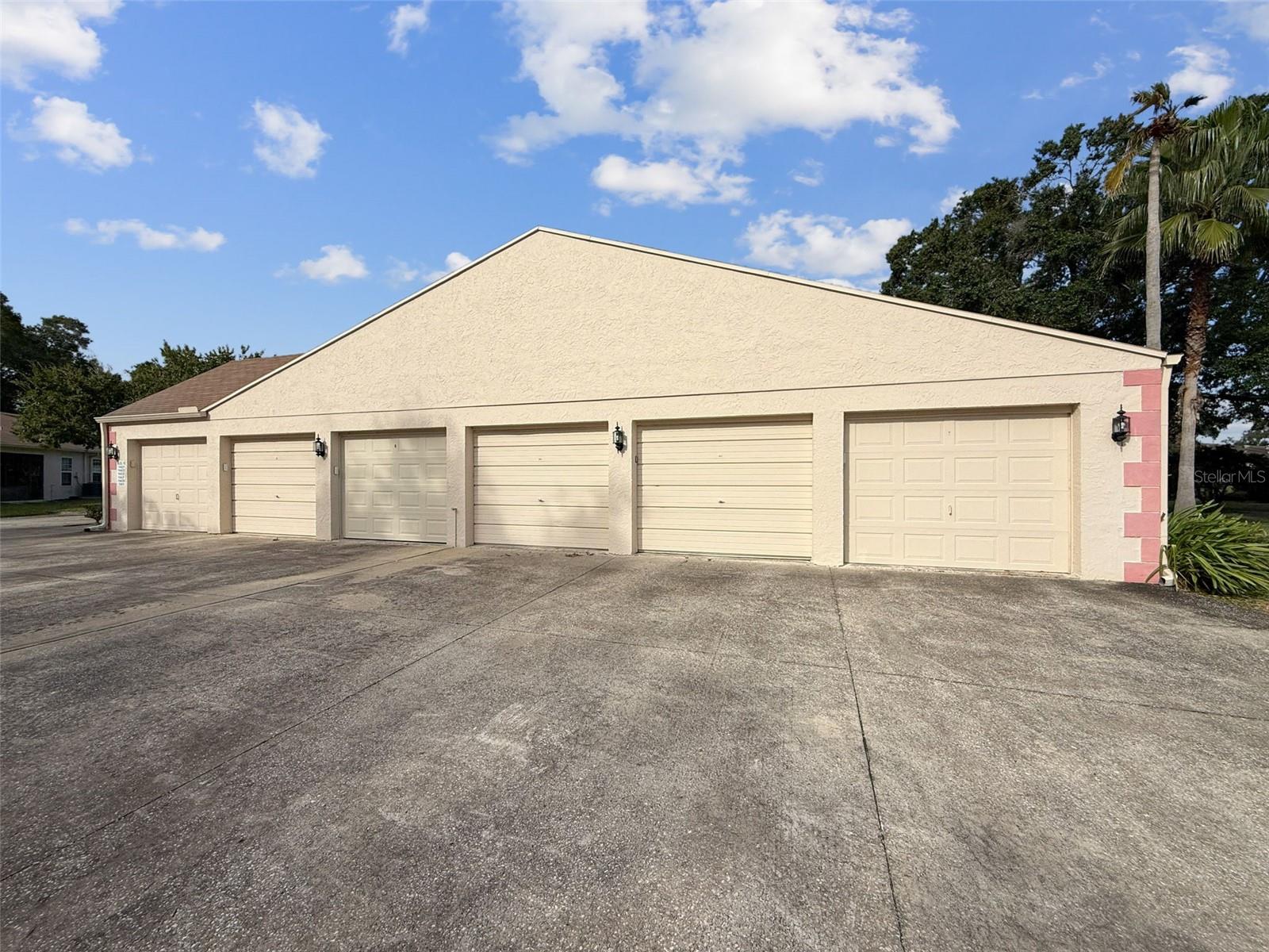 11403 VERSAILLES LN #E — photo 87