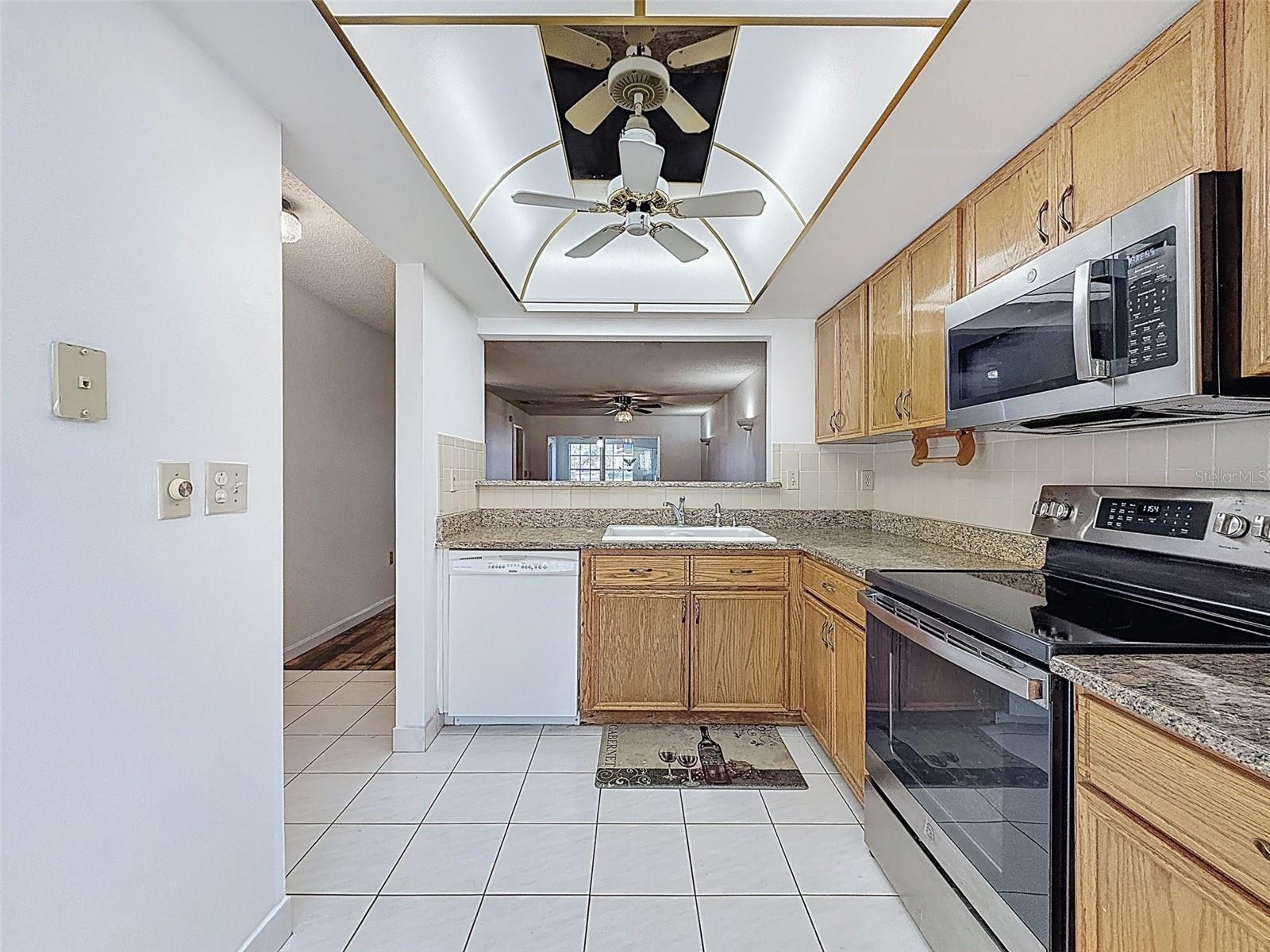 11403 VERSAILLES LN #E — photo 10