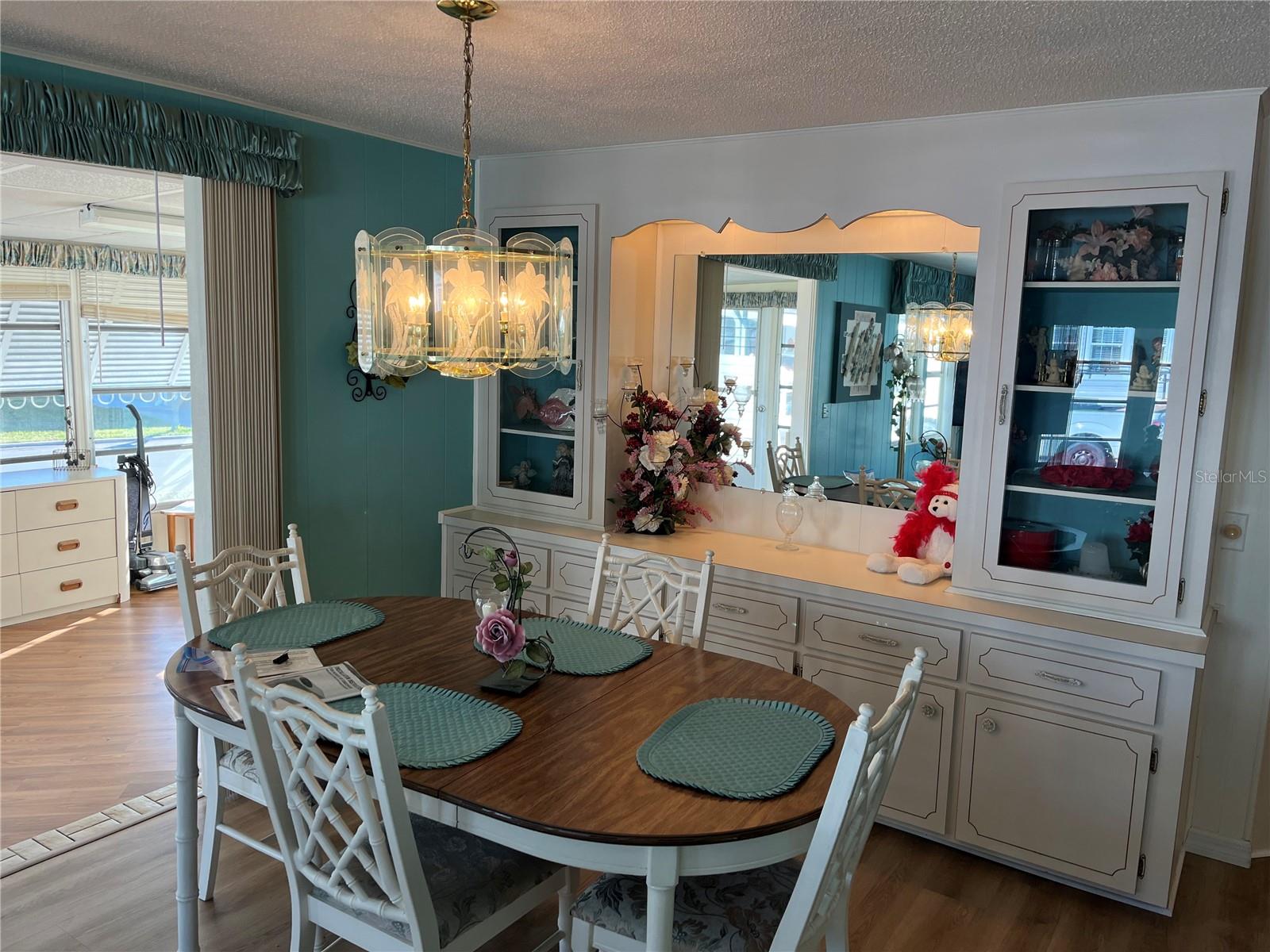 518 CERVINA DR N — photo 17
