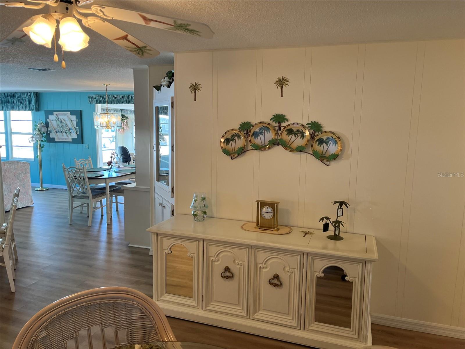 518 CERVINA DR N — photo 23