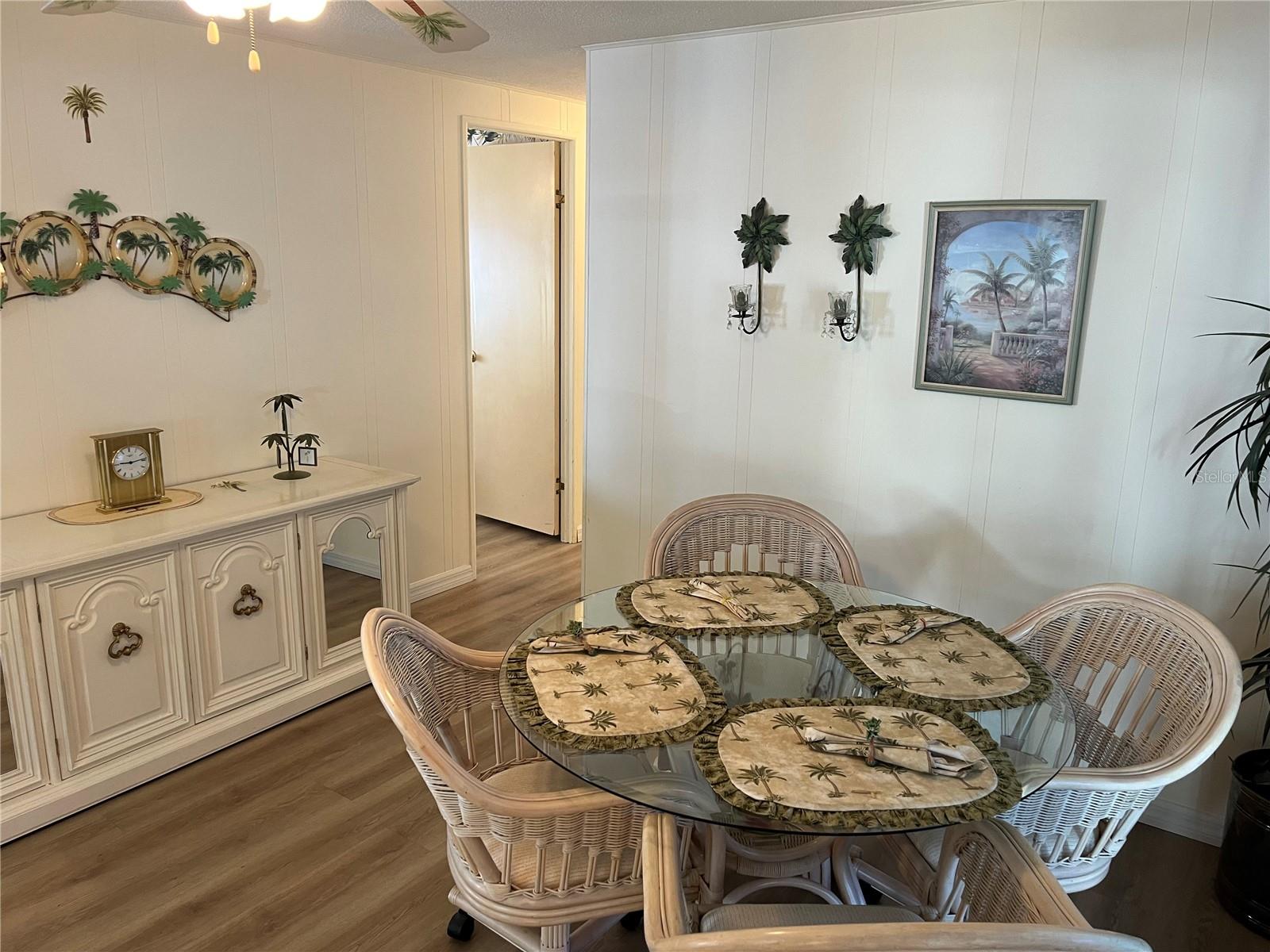518 CERVINA DR N — photo 25