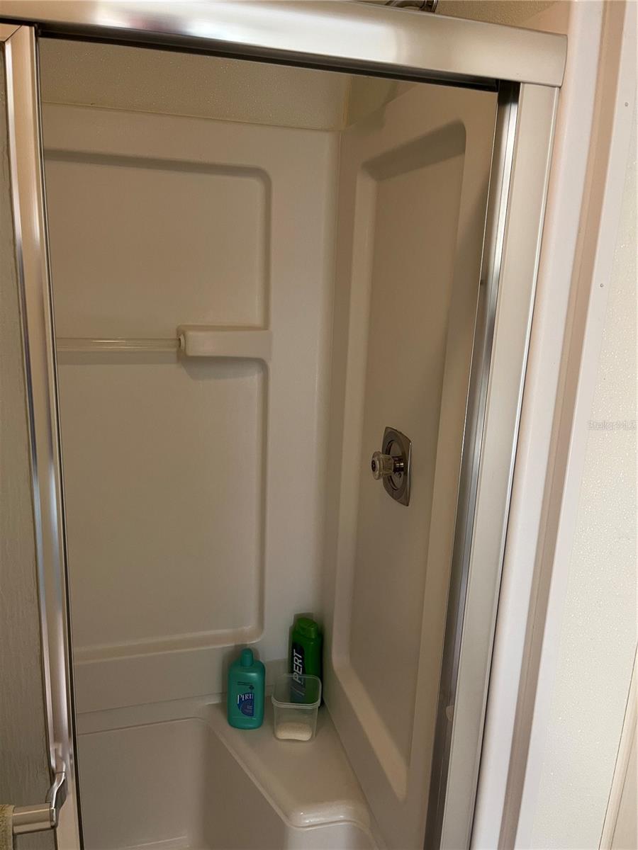 518 CERVINA DR N — photo 47