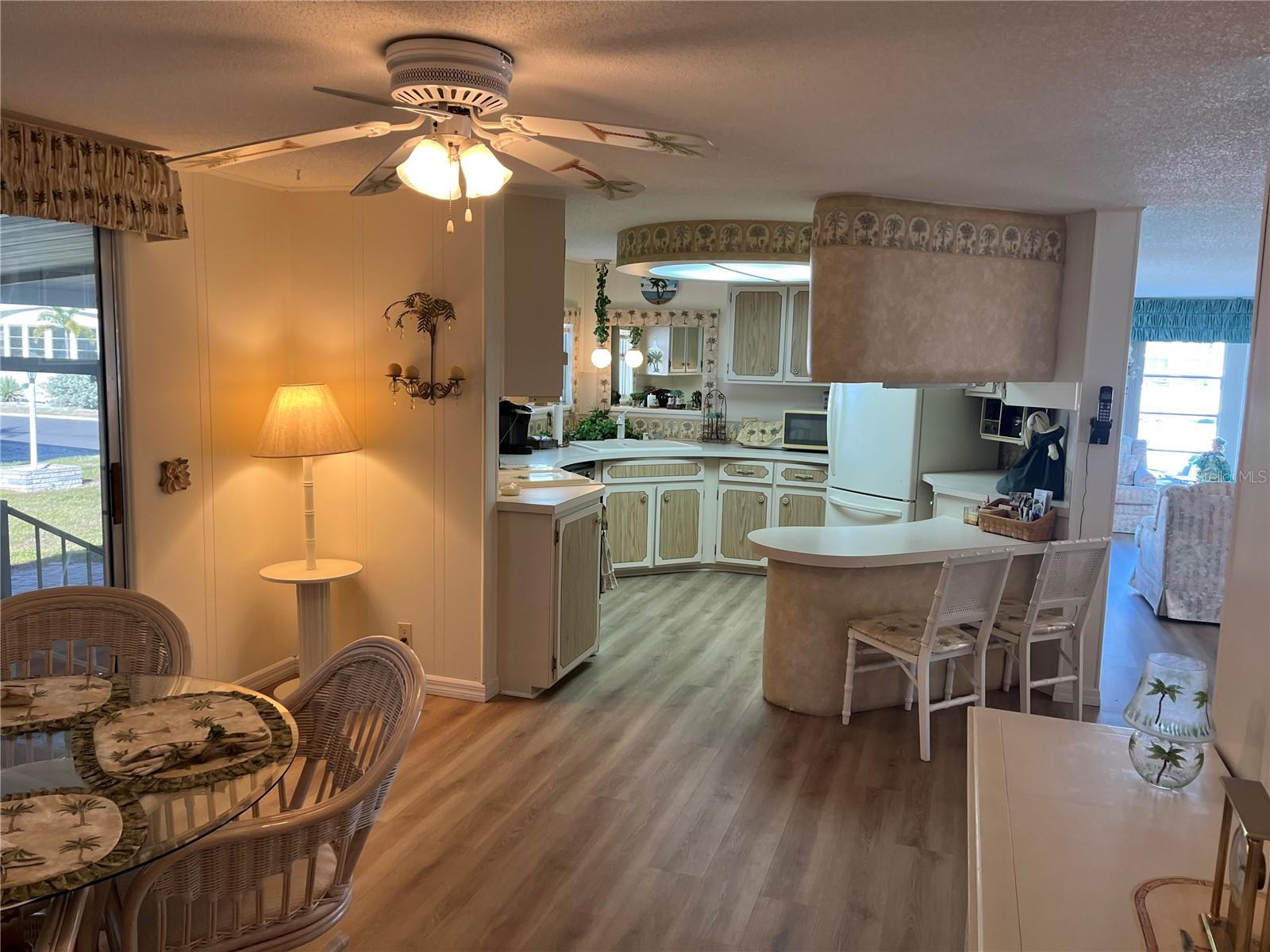 518 CERVINA DR N — photo 22
