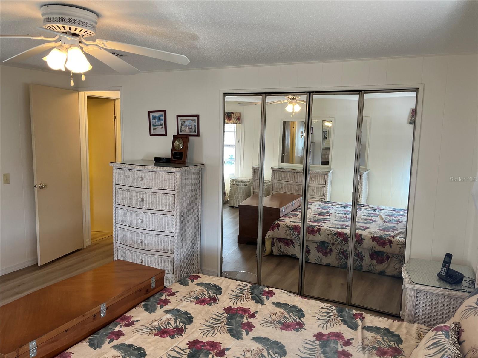 518 CERVINA DR N — photo 41