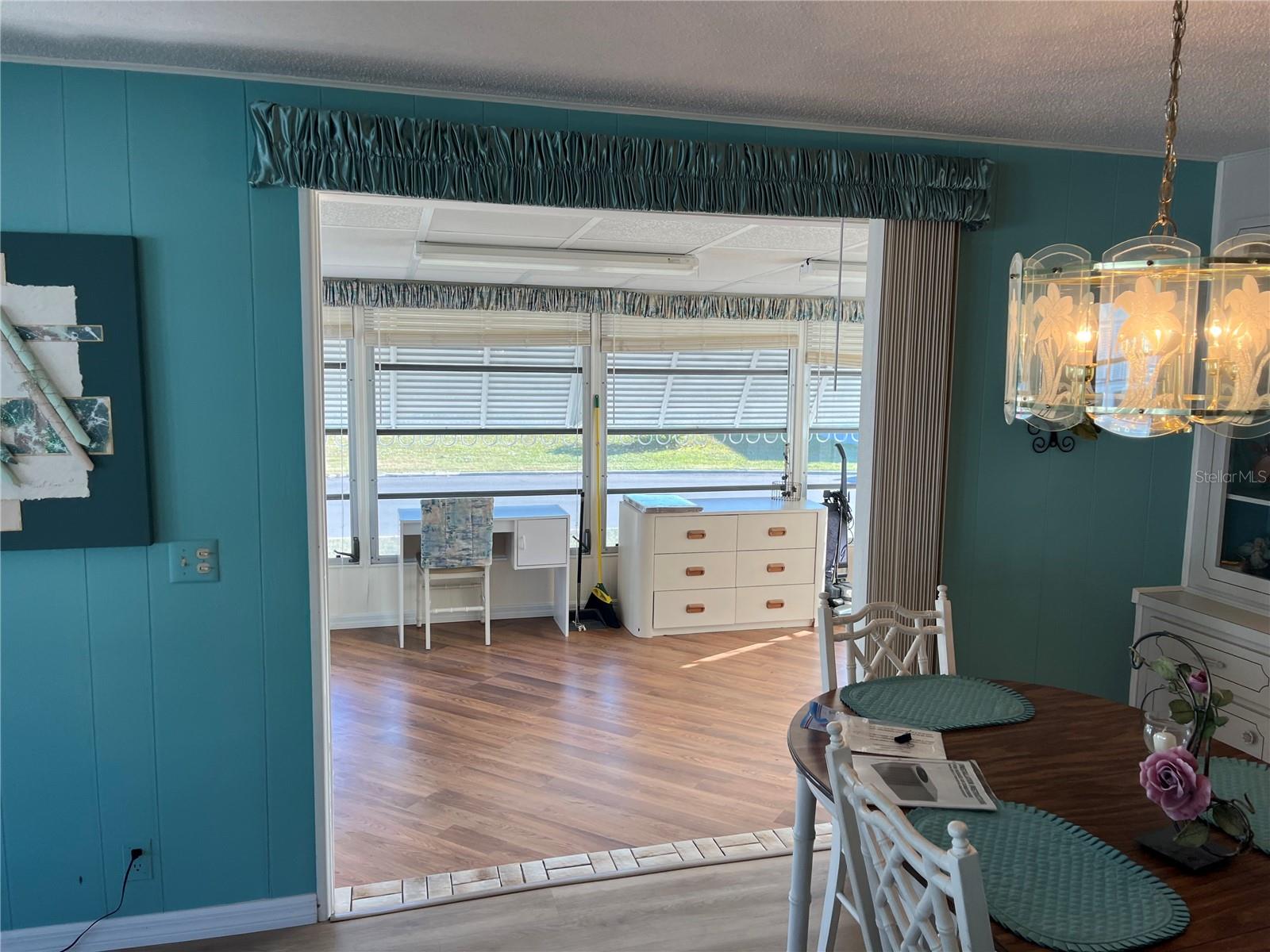 518 CERVINA DR N — photo 18