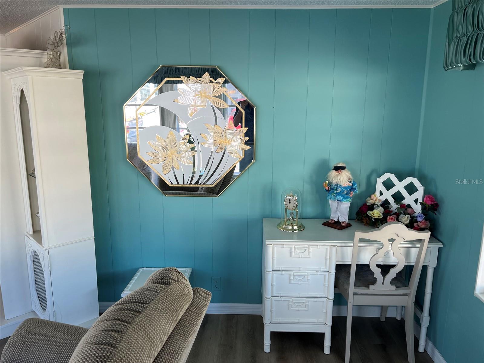 518 CERVINA DR N — photo 14