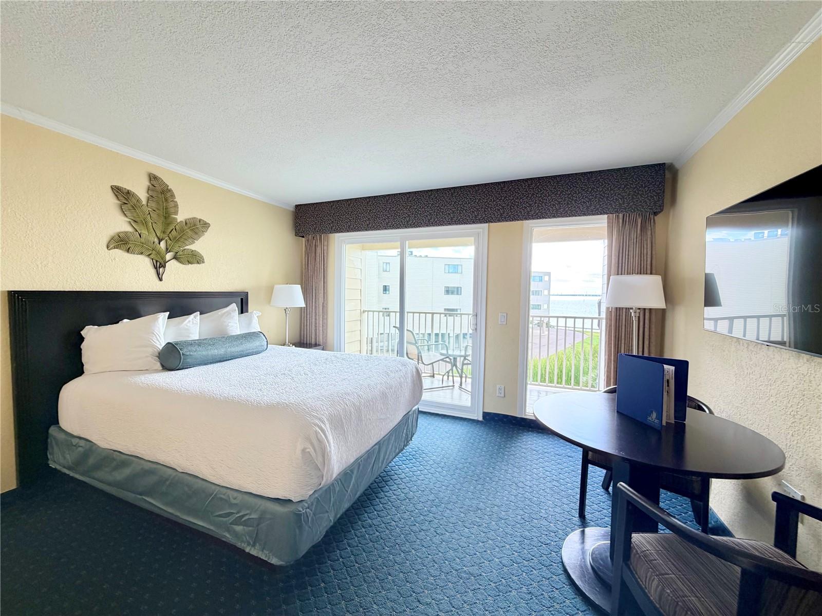 2506 N ROCKY POINT DR #305 — photo 9