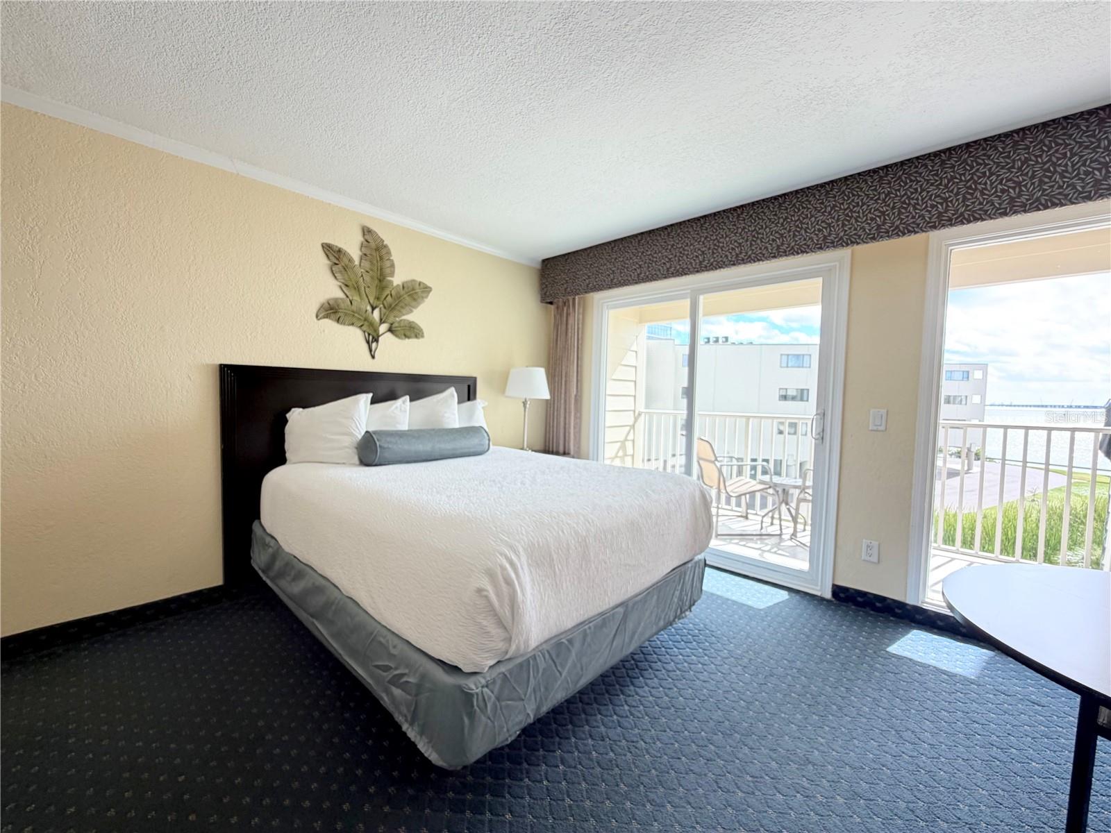 2506 N ROCKY POINT DR #305 — photo 8