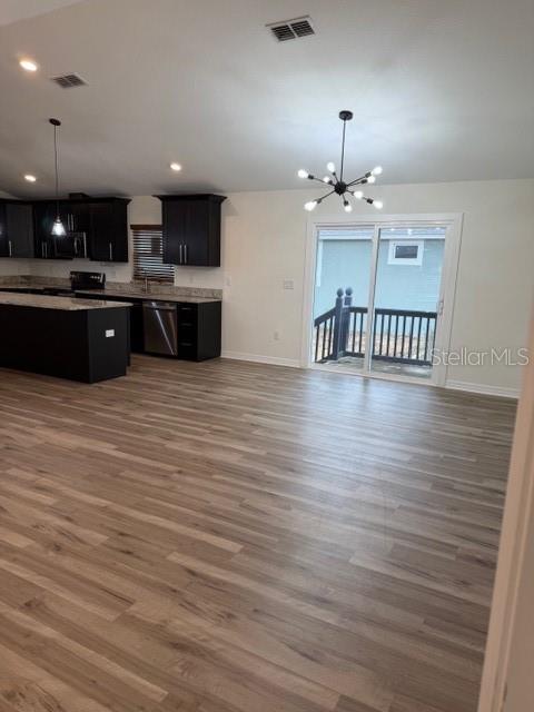 902 W ALSOBROOK ST — photo 2