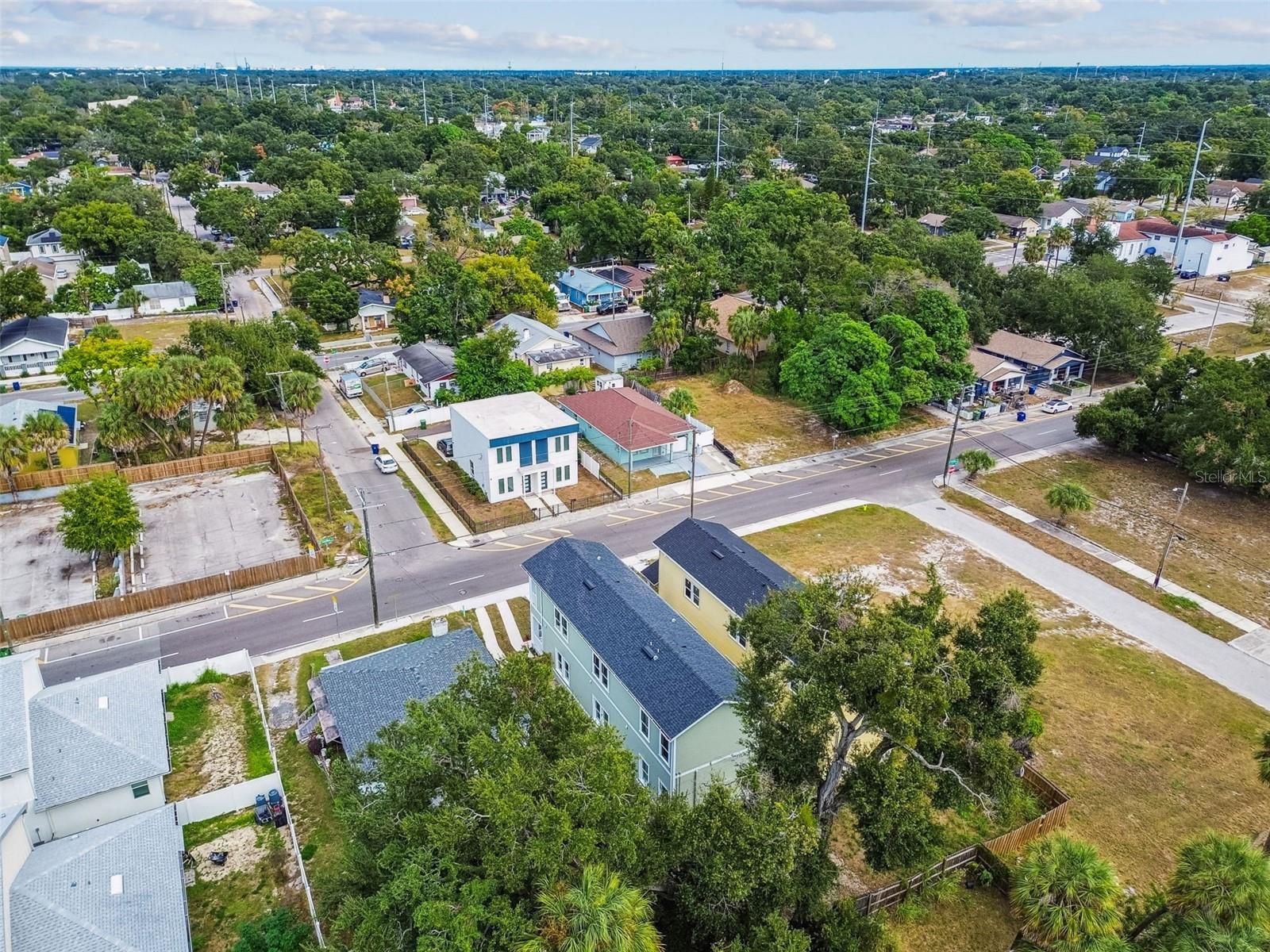 2313 E COLUMBUS DR — photo 82