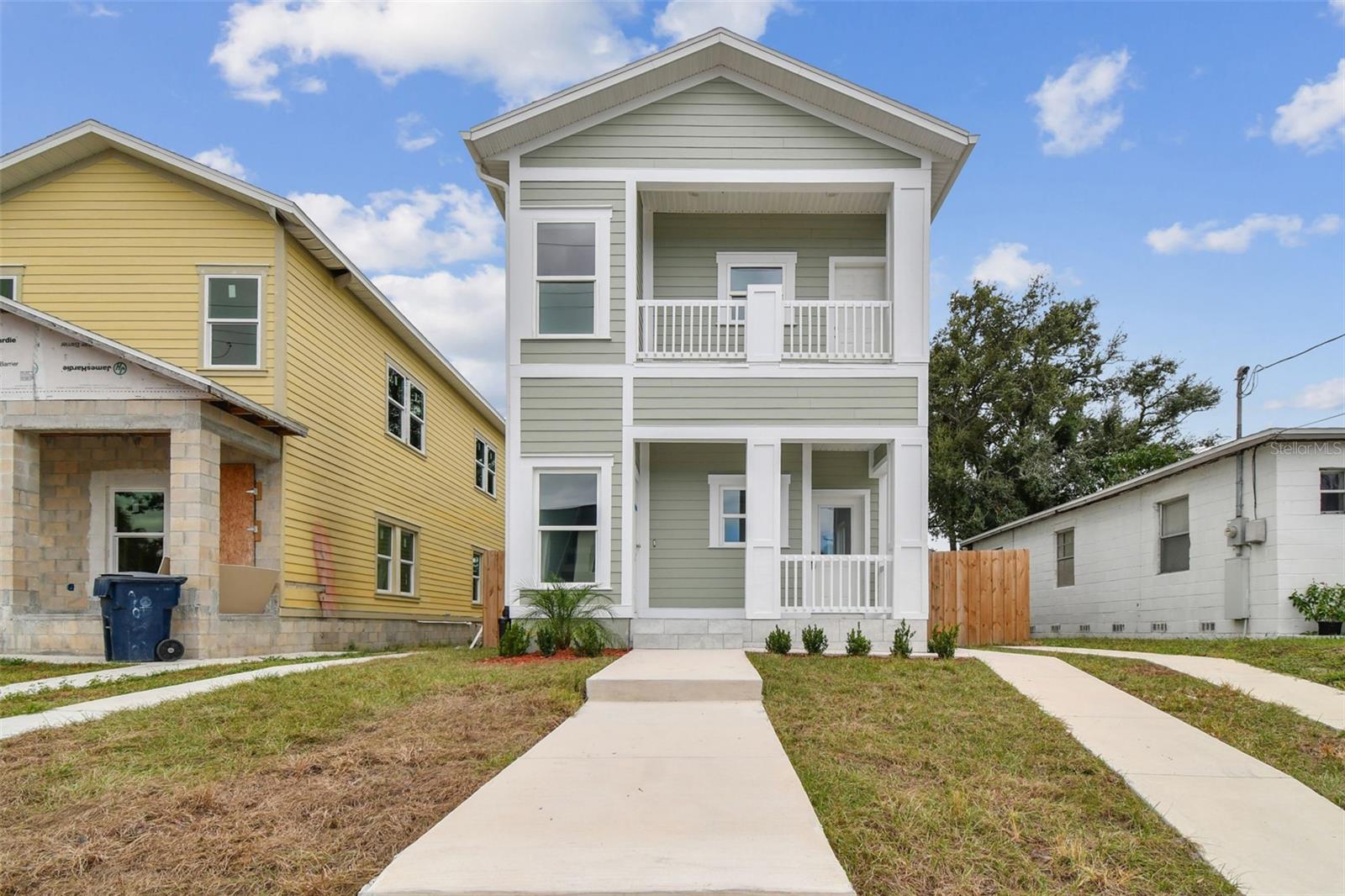2313 E COLUMBUS DR — photo 3