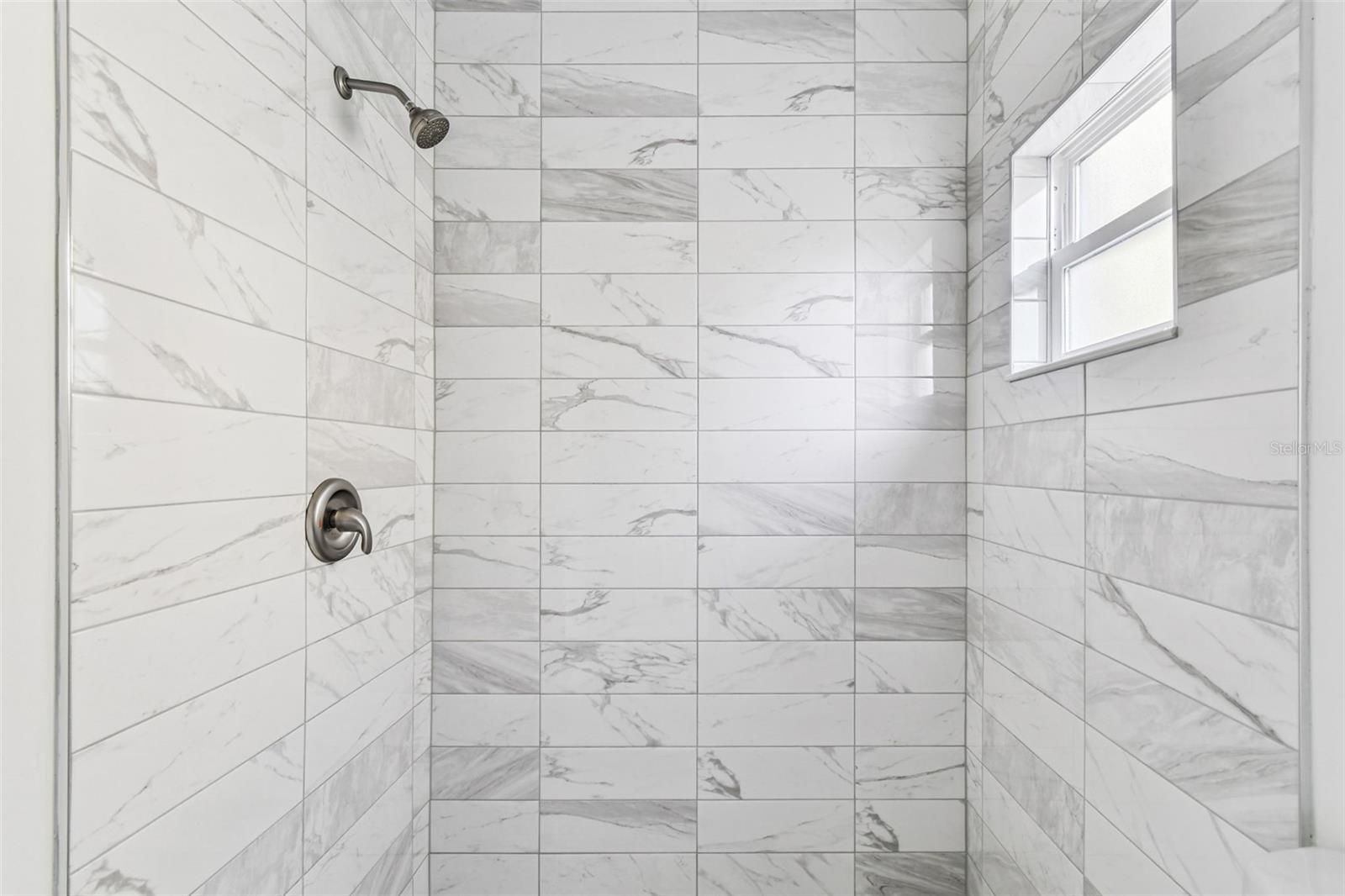 2313 E COLUMBUS DR — photo 22
